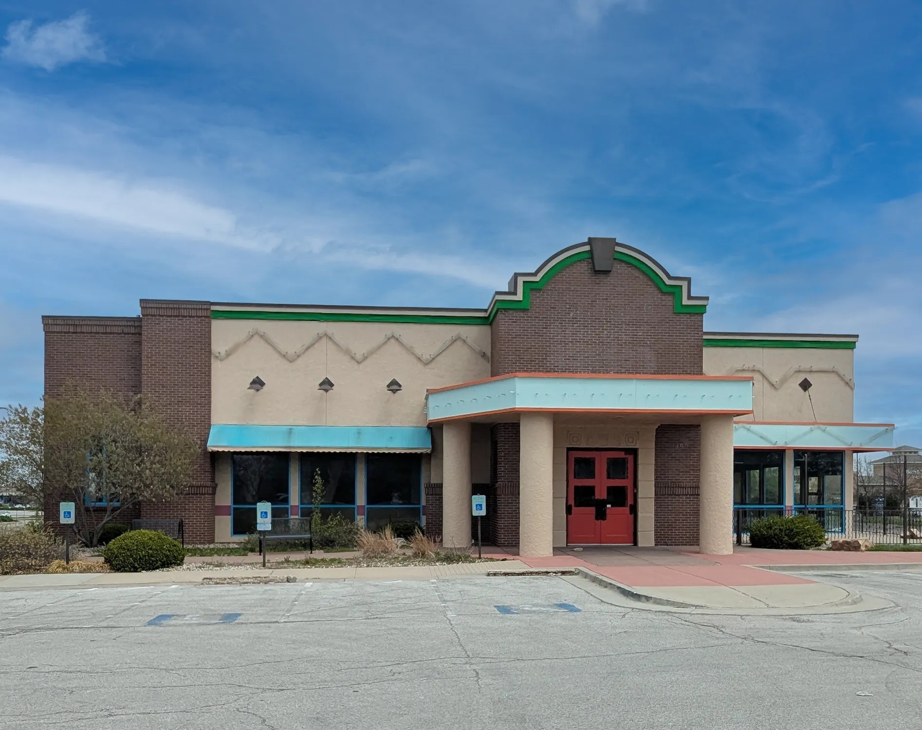 1800 NW Chipman Rd, Lees Summit, MO for Rent