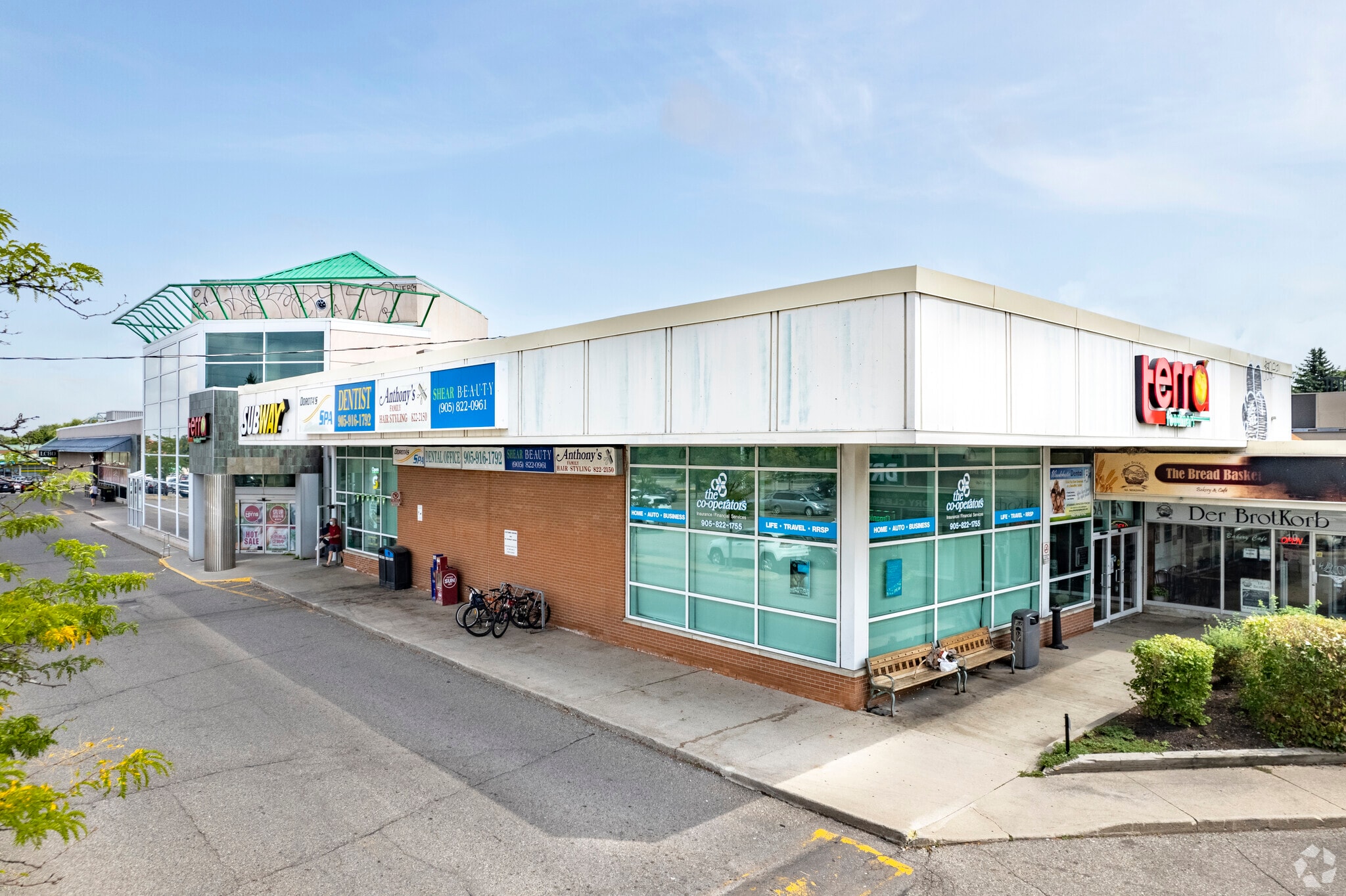 2400 Dundas St W, Mississauga, ON for Rent