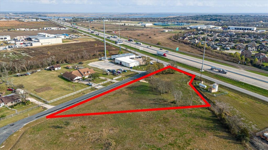 8411 Meadowlark dr, Baytown, TX for Sale