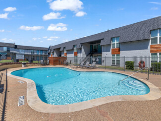 North Richland Hills, TX Apartments - 7913 Harwood Rd