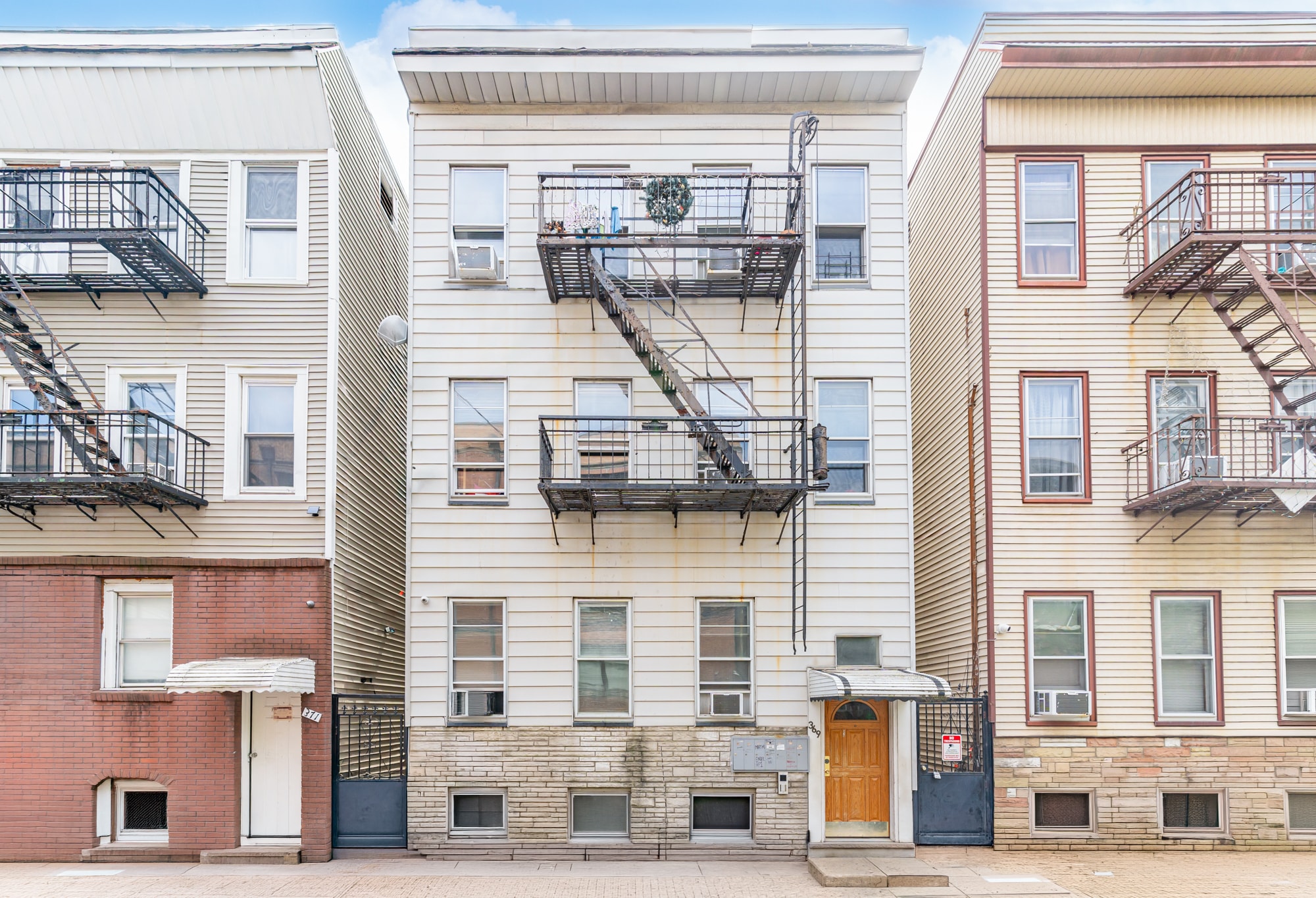 369 E Kinney St, Newark, NJ for Sale