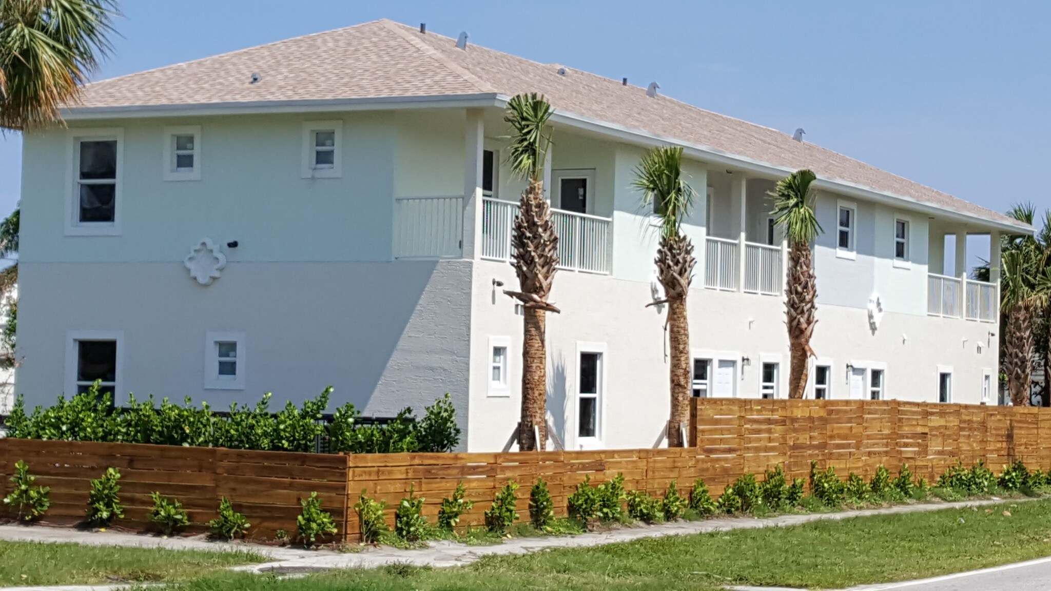 105 2nd St, Lake Park, FL for Rent