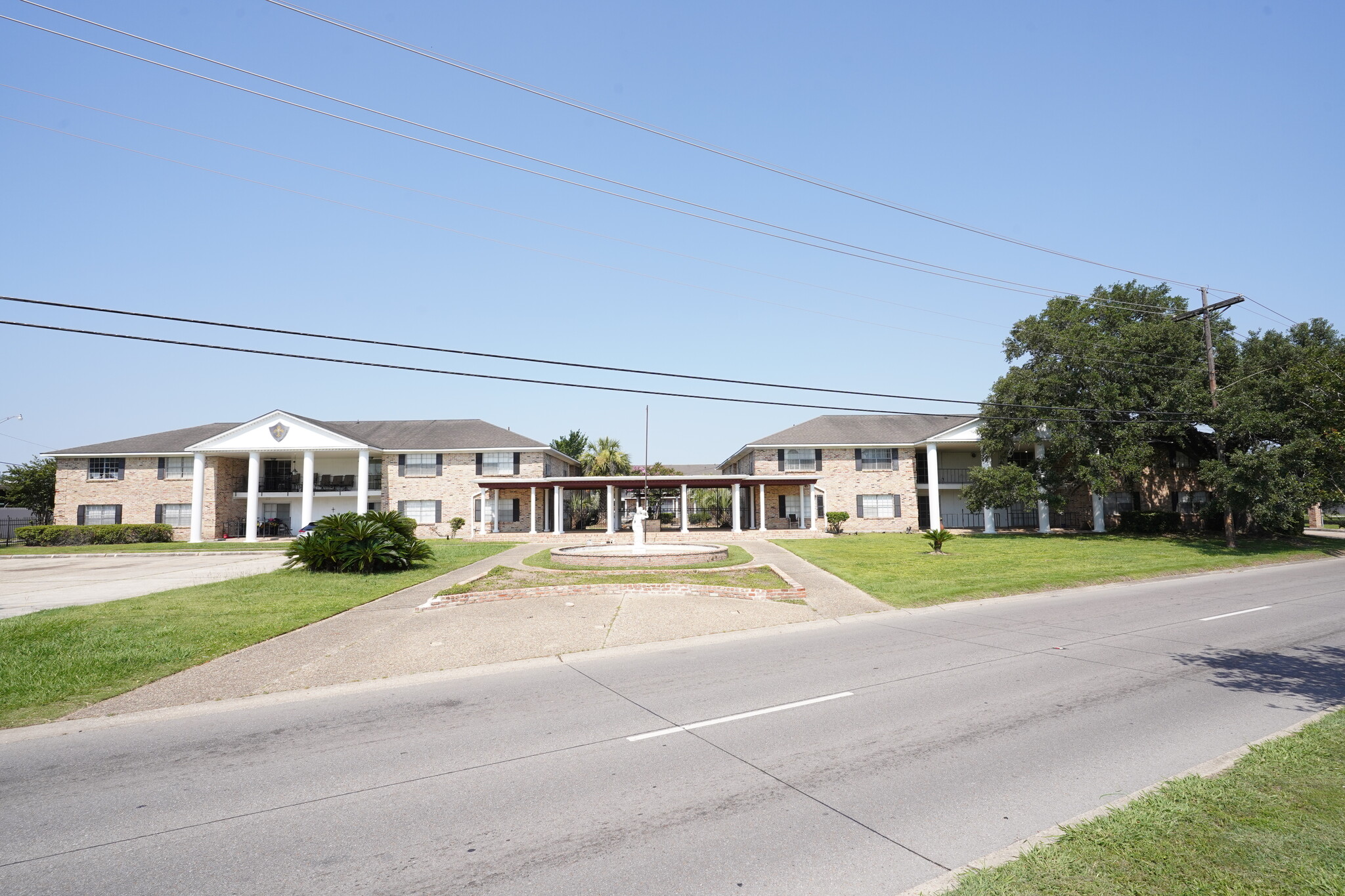 675 Wooddale Blvd, Baton Rouge, LA for Sale