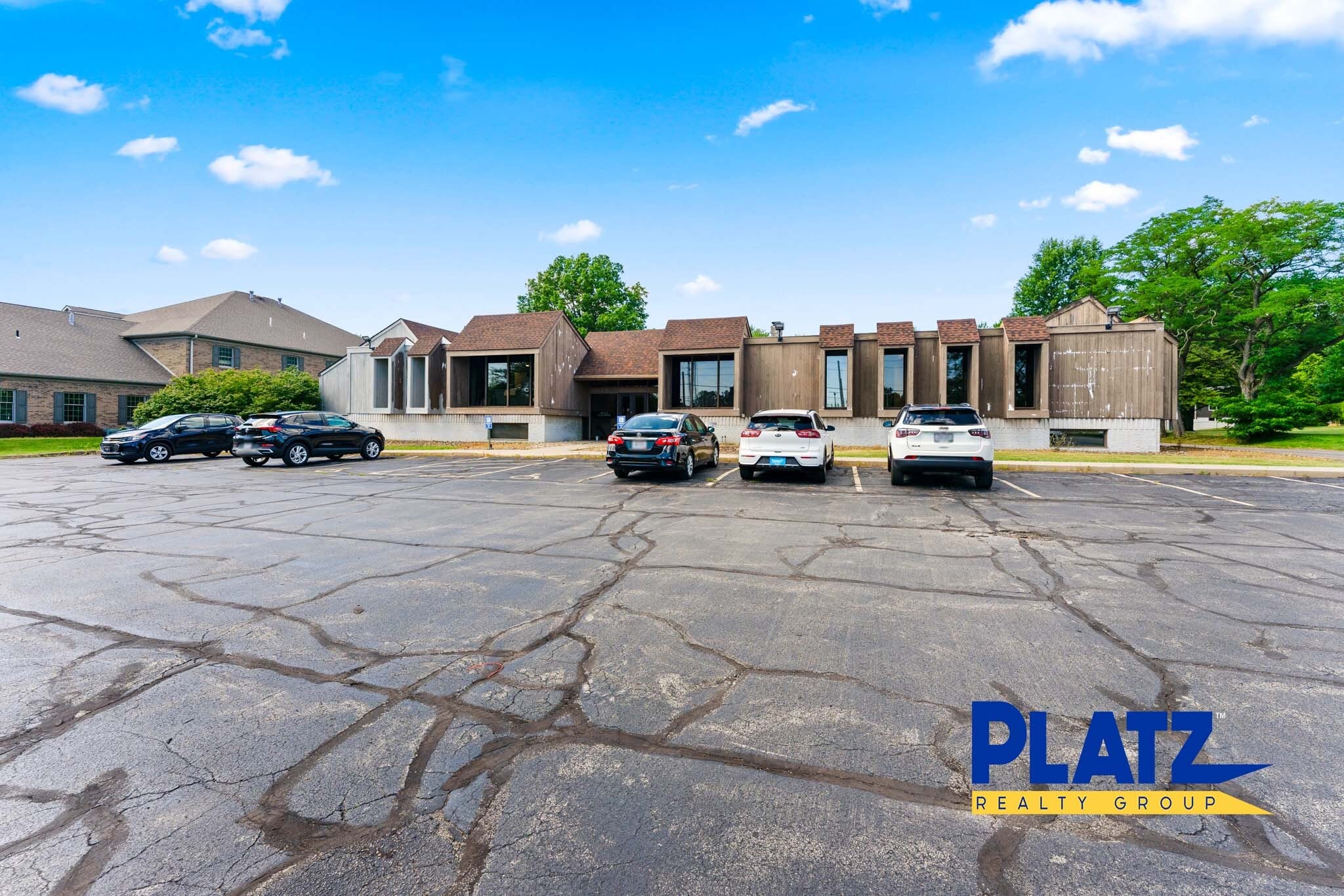 860 Boardman Canfield Rd, Youngstown, OH for Sale