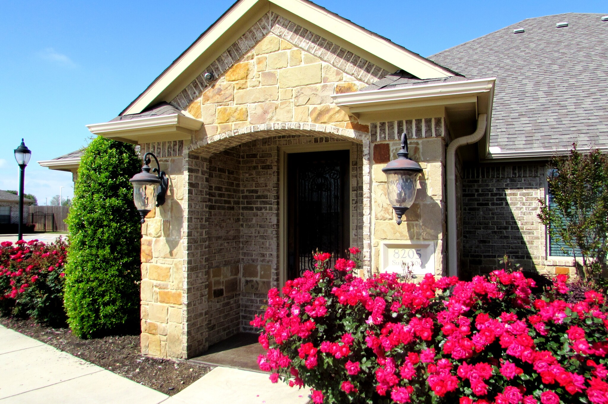 8205 Mid Cities Blvd, North Richland Hills, TX for Sale