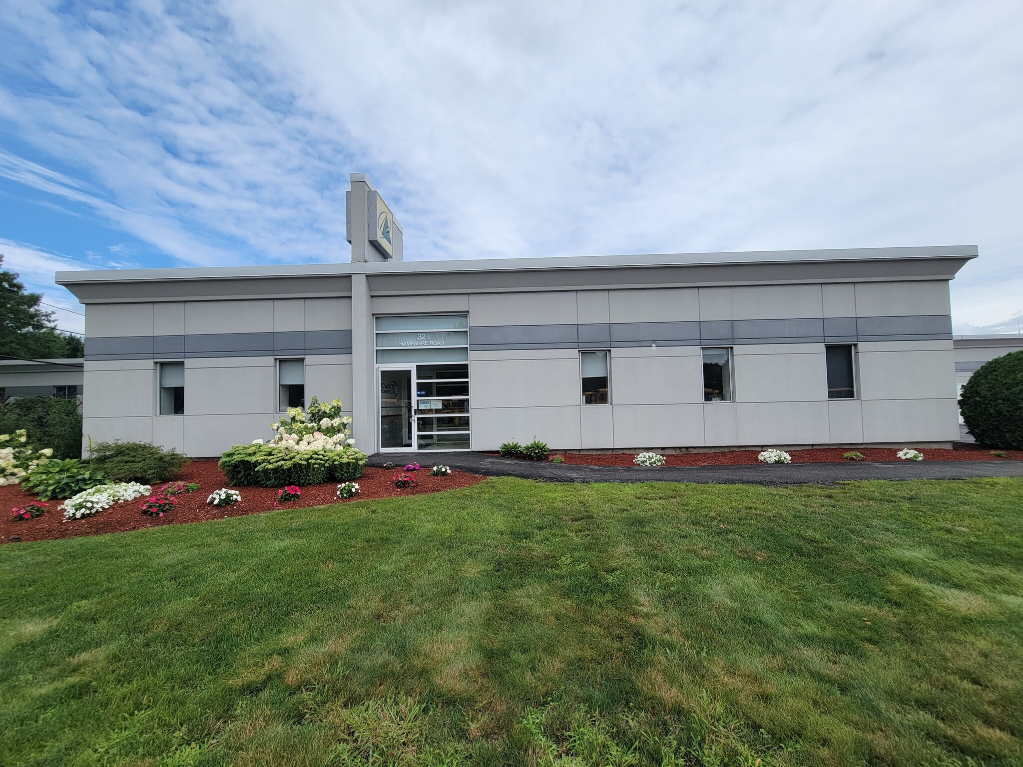 32 Hampshire Rd, Salem, NH for Rent