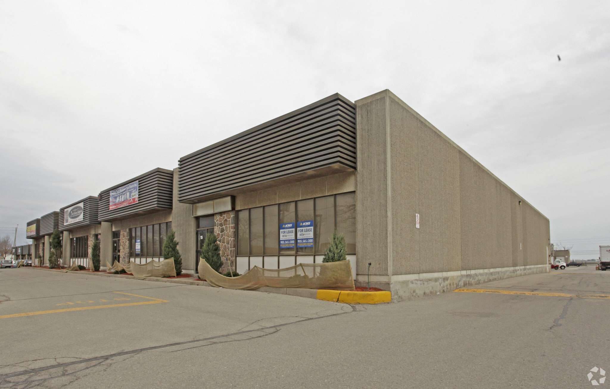 2470 Lucknow Dr, Mississauga, ON for Rent