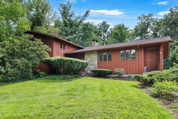 17 Crowningshield Dr, Paxton, MA for Sale