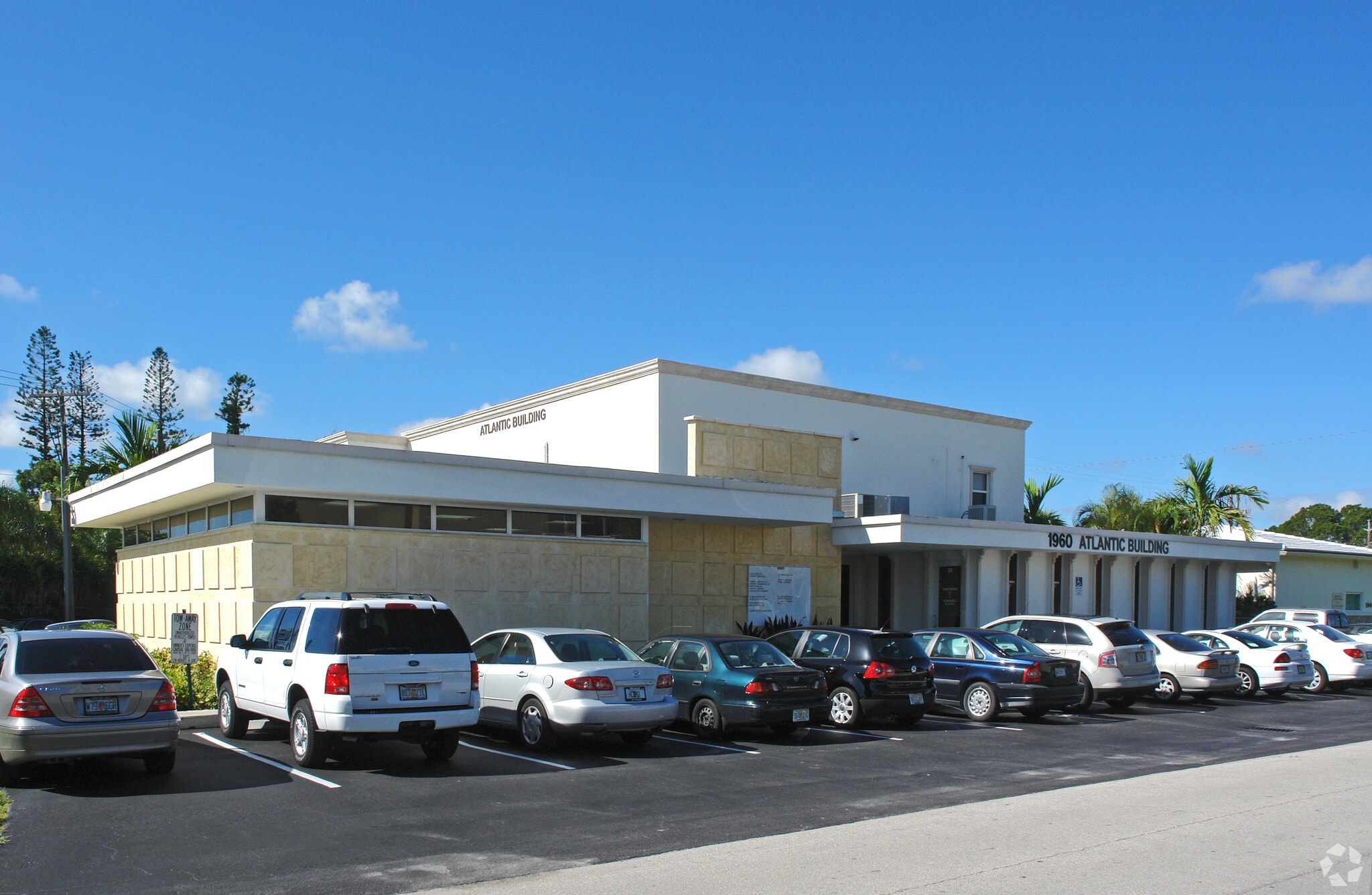 1960 NE 47th St, Fort Lauderdale, FL for Rent