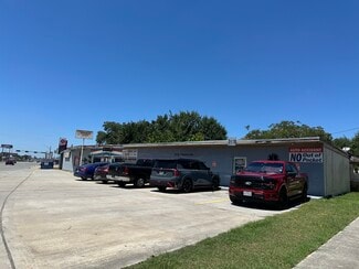 Humble, TX Freestanding - 315 E 1st St