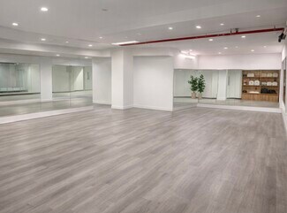 New York, NY Retail - 250 E 49th St New York, NY Retail - 250 E 49th St