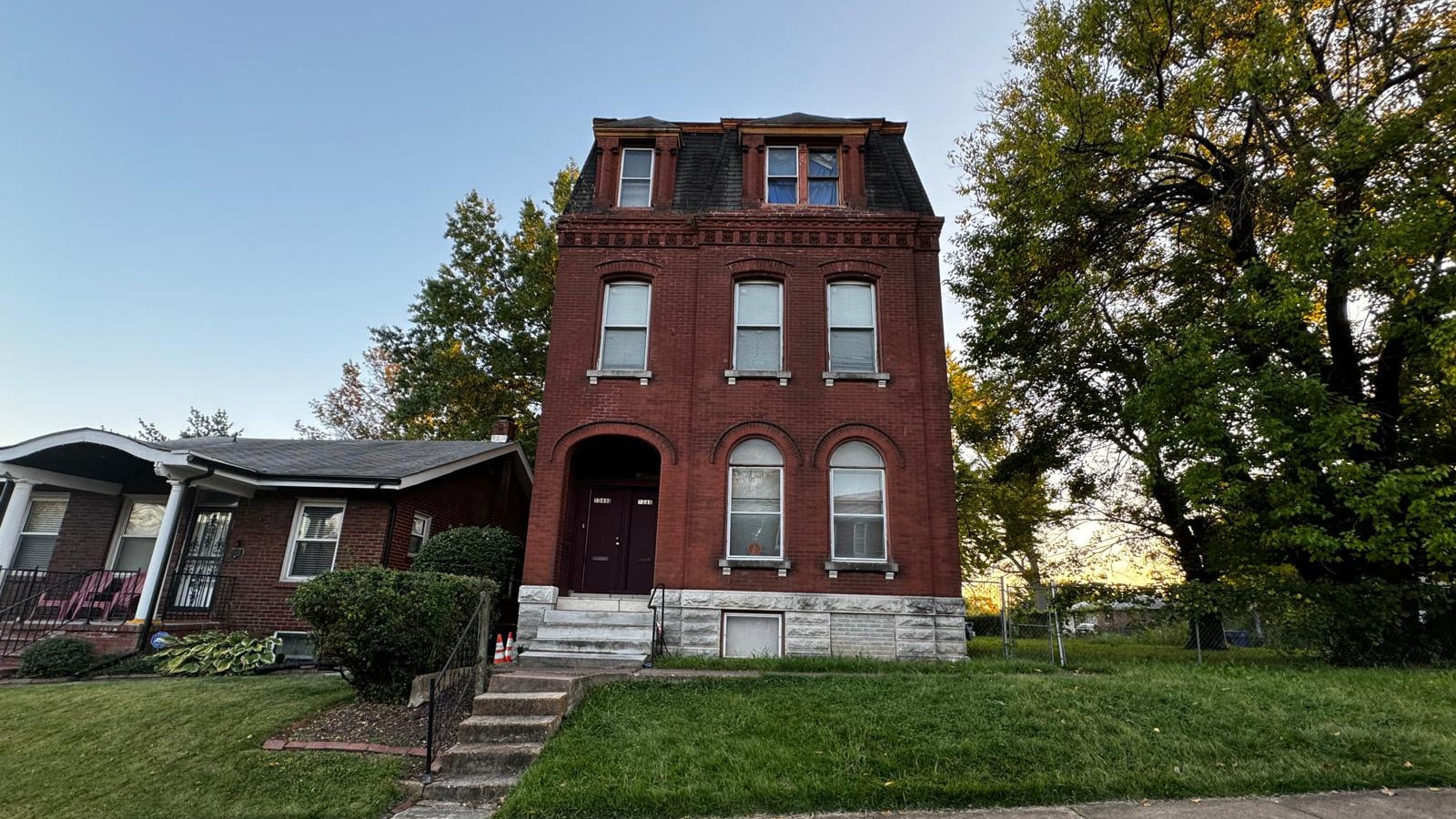 1048 Sells Ave, Saint Louis, MO for Sale