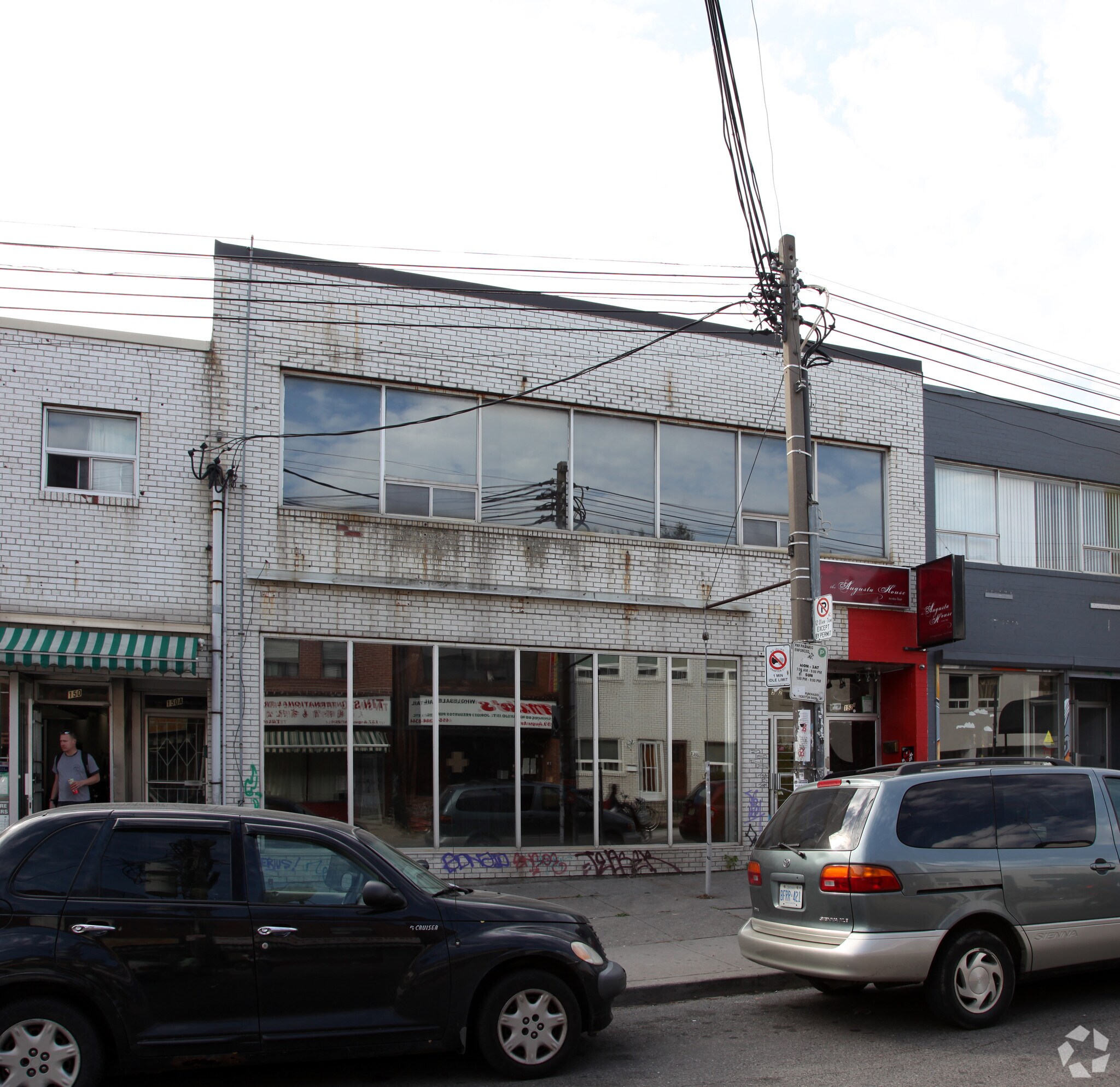 152 Augusta Ave, Toronto, ON for Rent