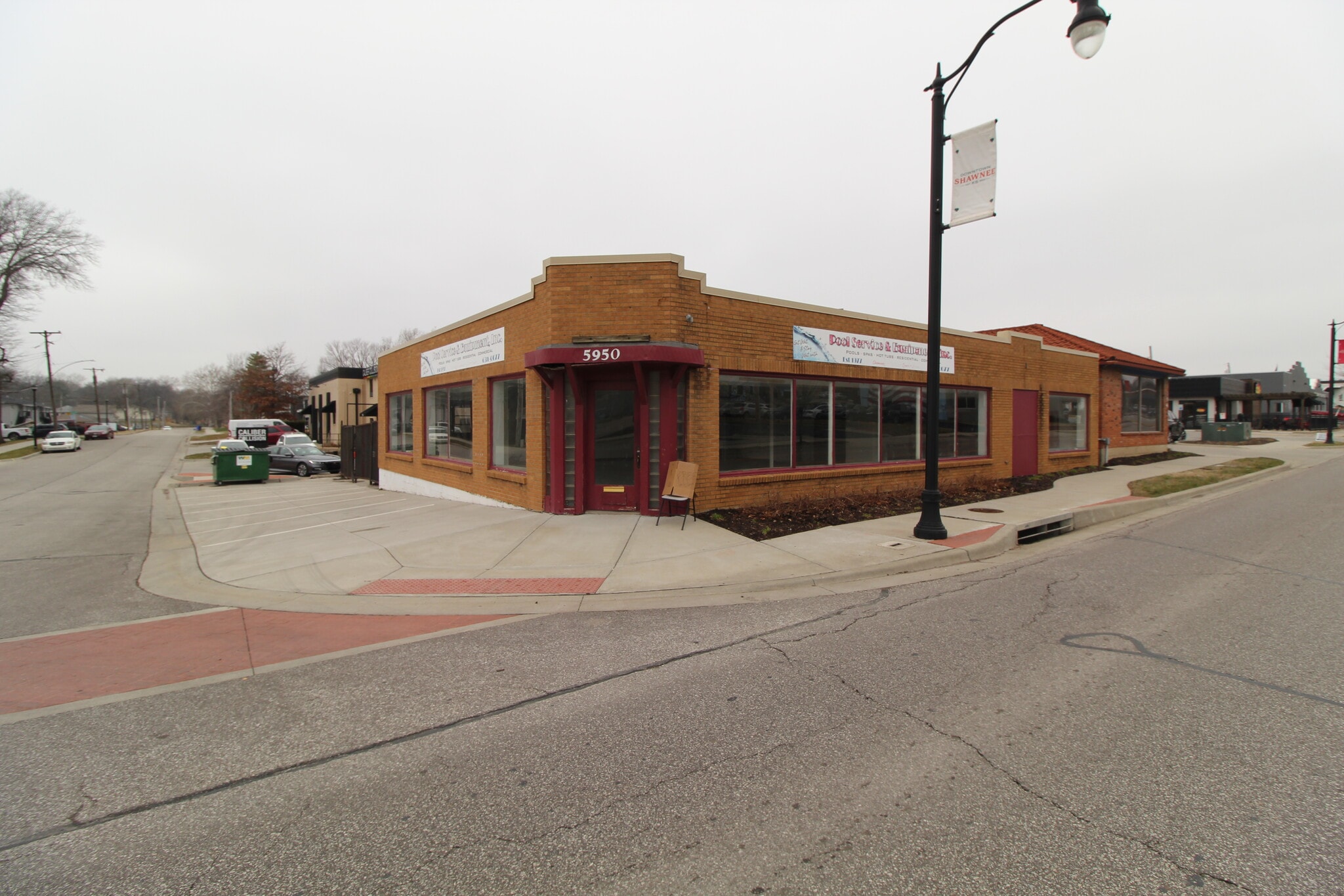 5950 Nieman Rd, Shawnee, KS for Sale