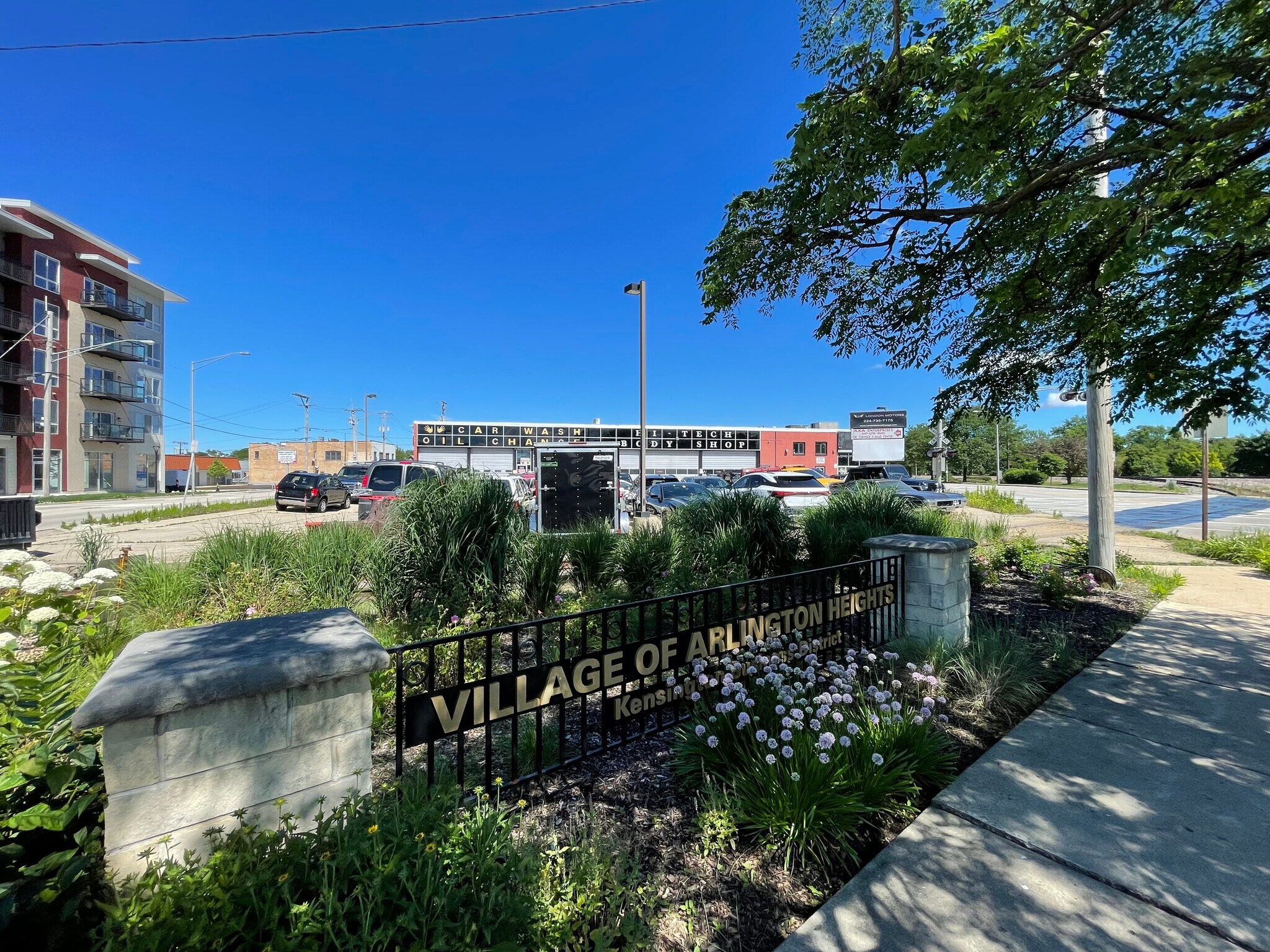 666 E Northwest Hwy, Arlington Heights, IL for Sale
