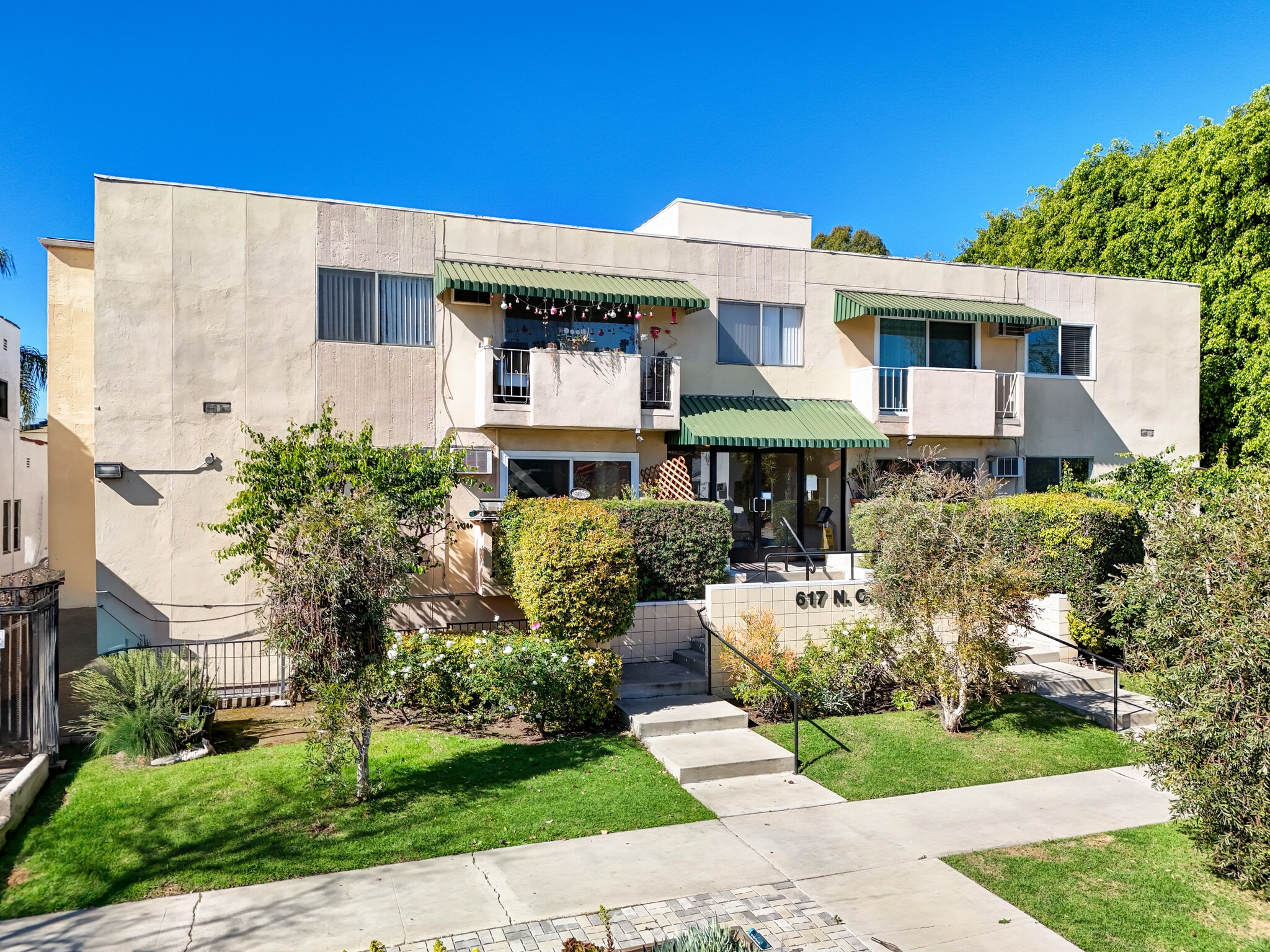 617 N Orange Dr, Los Angeles, CA for Sale