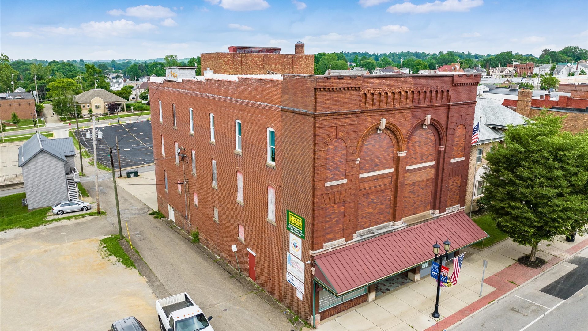927 Wheeling Ave, Cambridge, OH for Rent