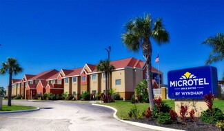 Aransas Pass, TX Hospitality - 355 E Goodnight Ave