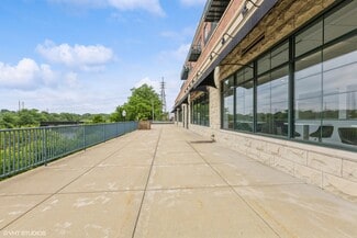 Aurora, IL Office/Retail, Retail - 160 S River St