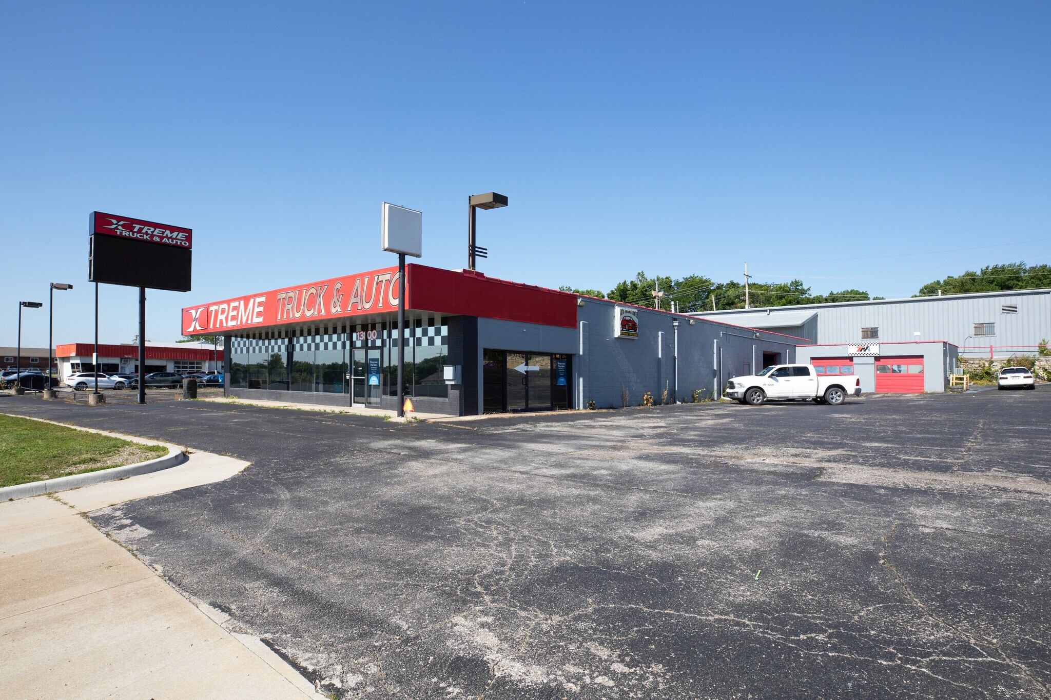 13100 S Us-71 Hwy, Grandview, MO for Sale