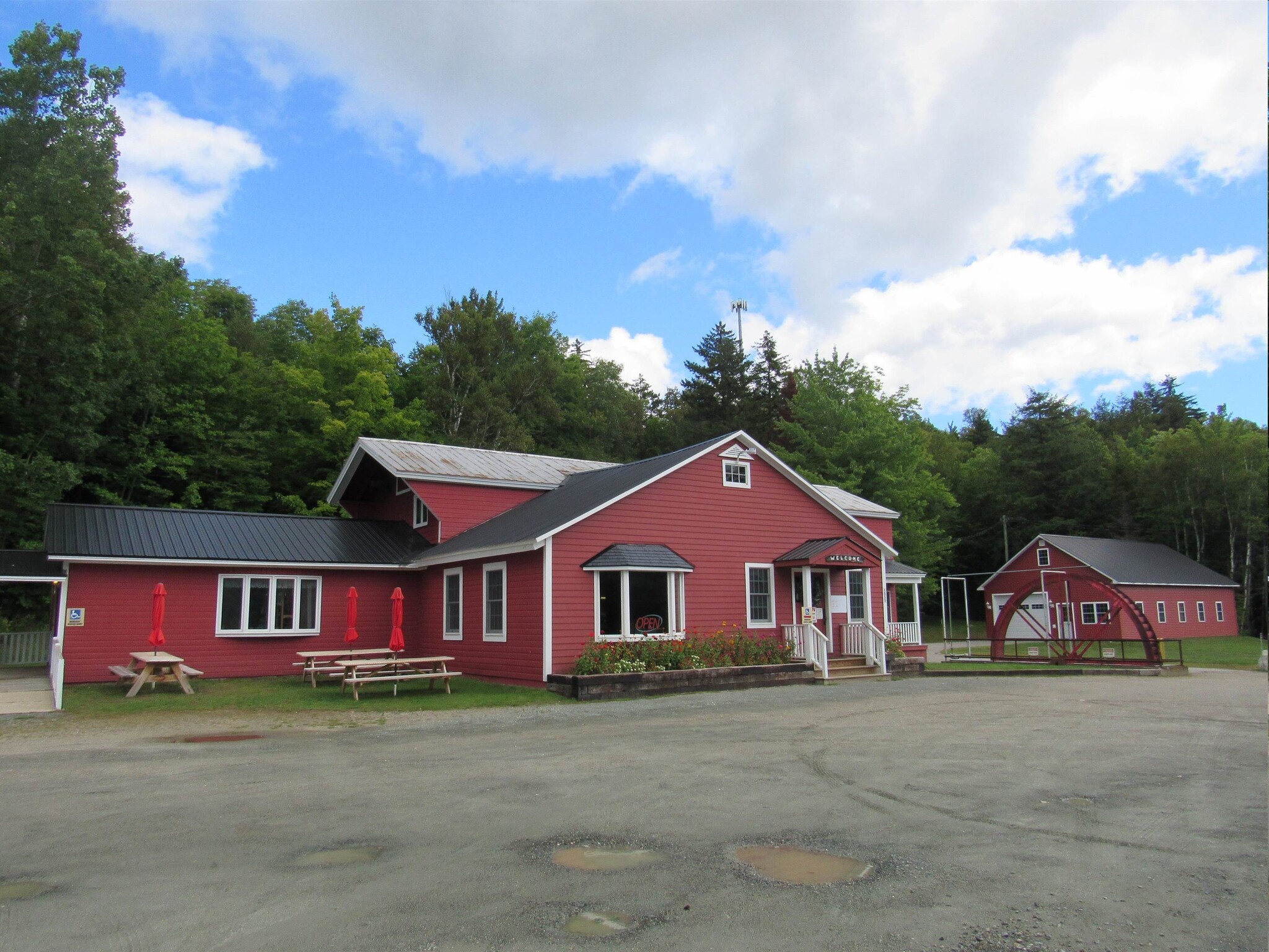 1955 Presidential Hwy, Jefferson, NH for Sale