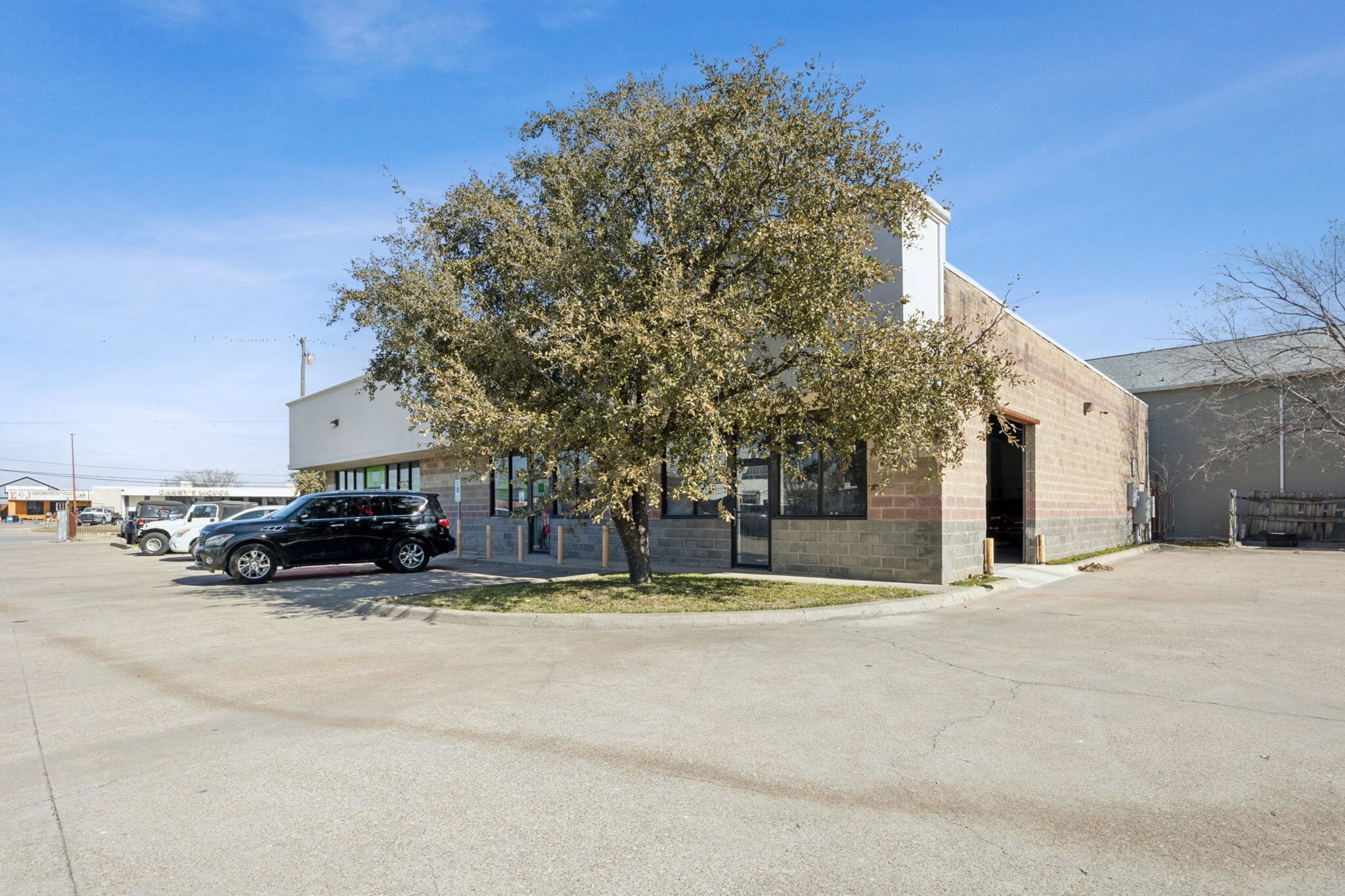 2018 W Northwest Hwy, Dallas, TX for Sale