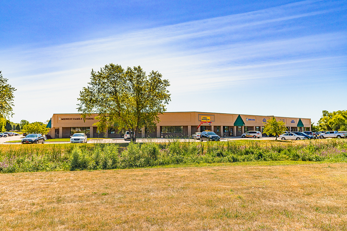 2721-2797 99th St, Urbandale, IA for Rent