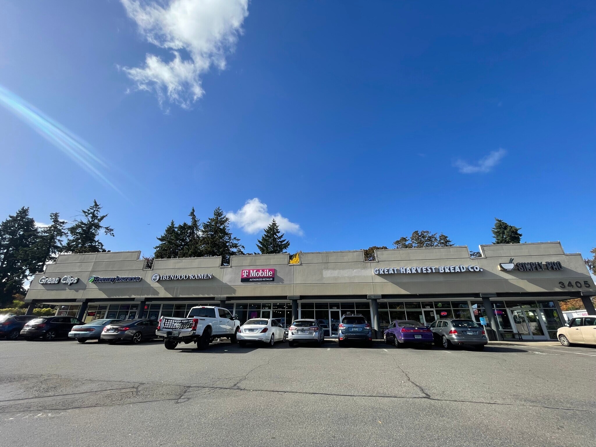 3405 Commercial St SE, Salem, OR for Rent