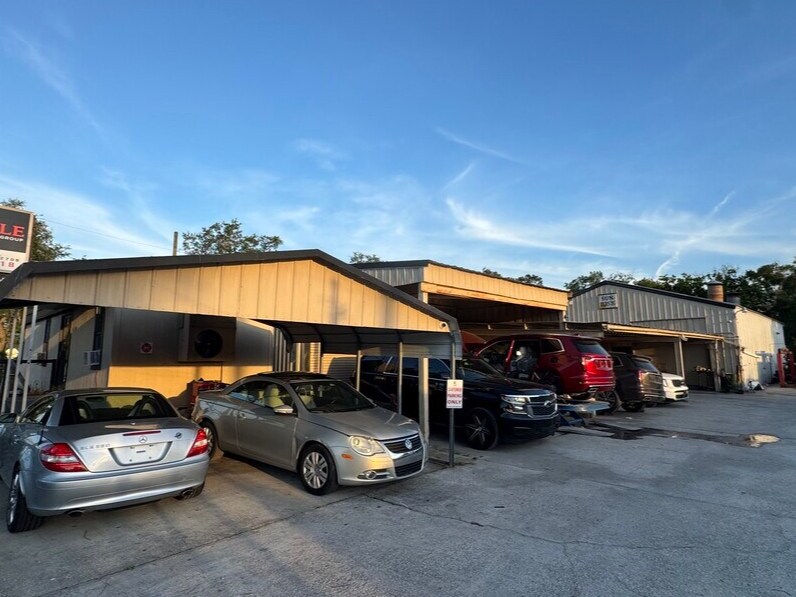 1060 Nursery Rd, Winter Springs, FL for Sale