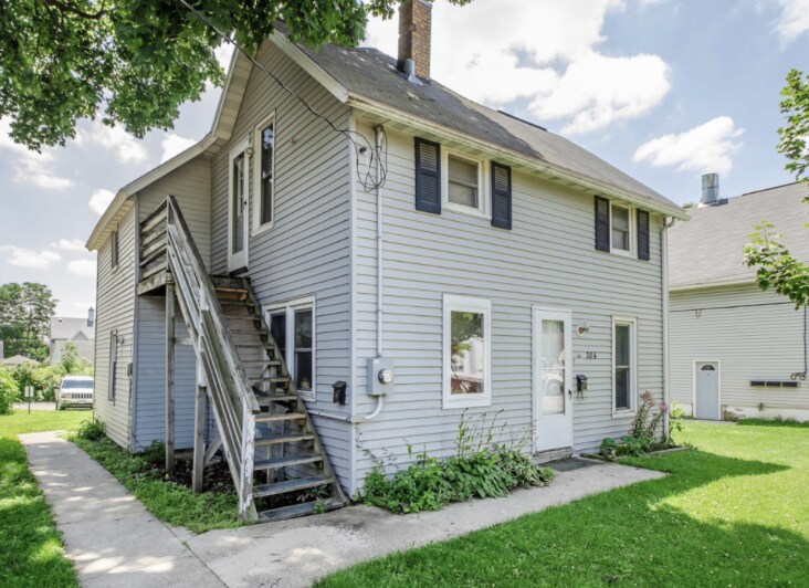 304 7th St NW, Rochester, MN for Sale