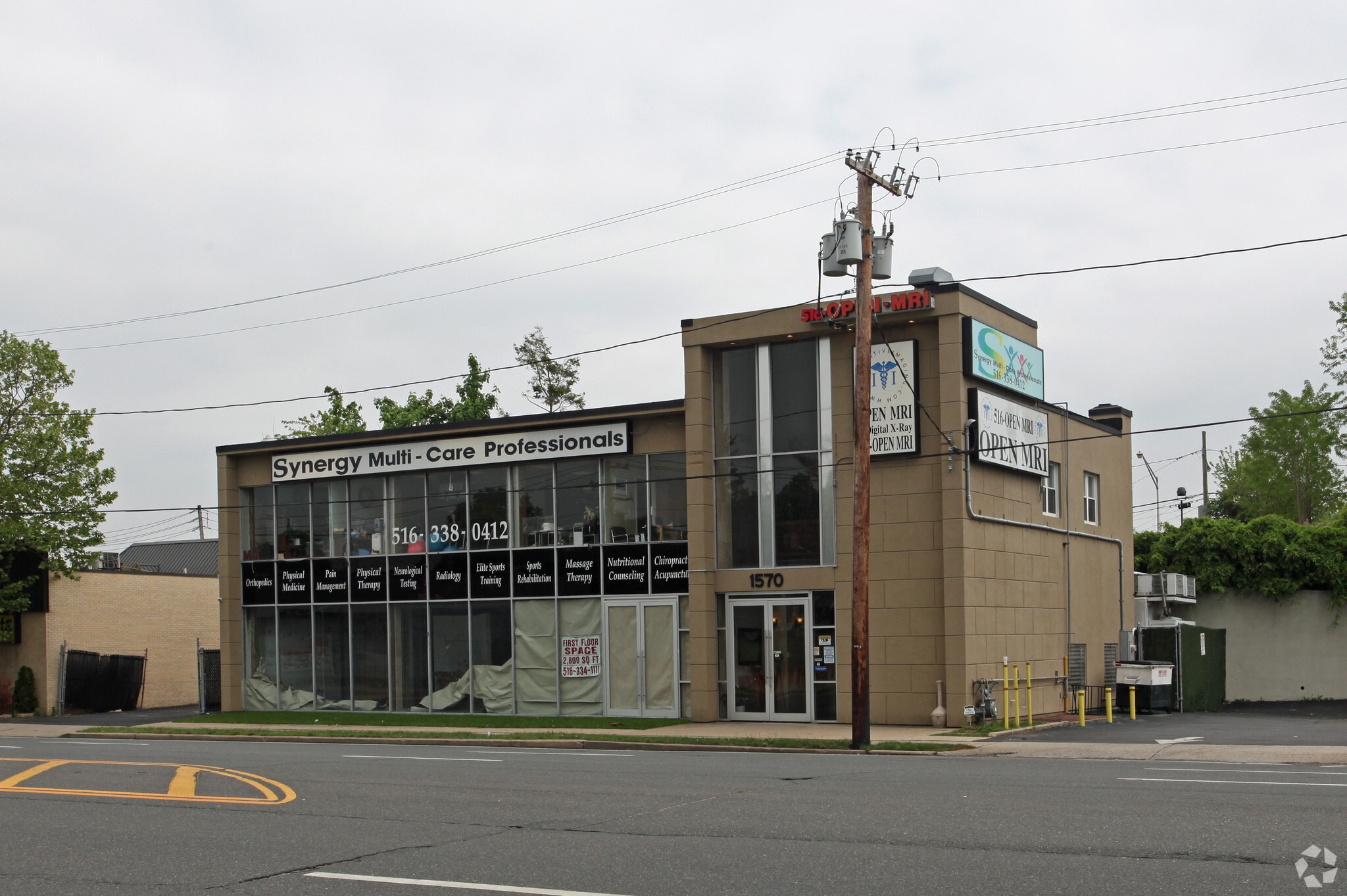 1570 Old Country Rd, Westbury, NY for Rent