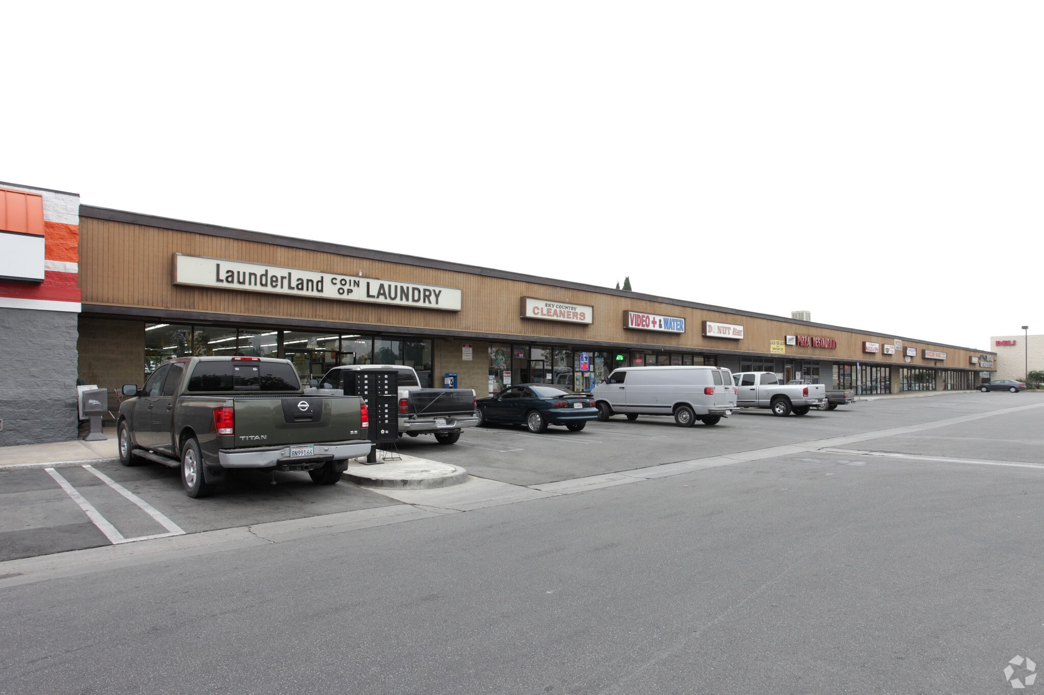 11020-11086 Limonite Ave, Mira Loma, CA for Rent