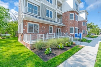 Manasquan, NJ Apartments - 33 Union Ave
