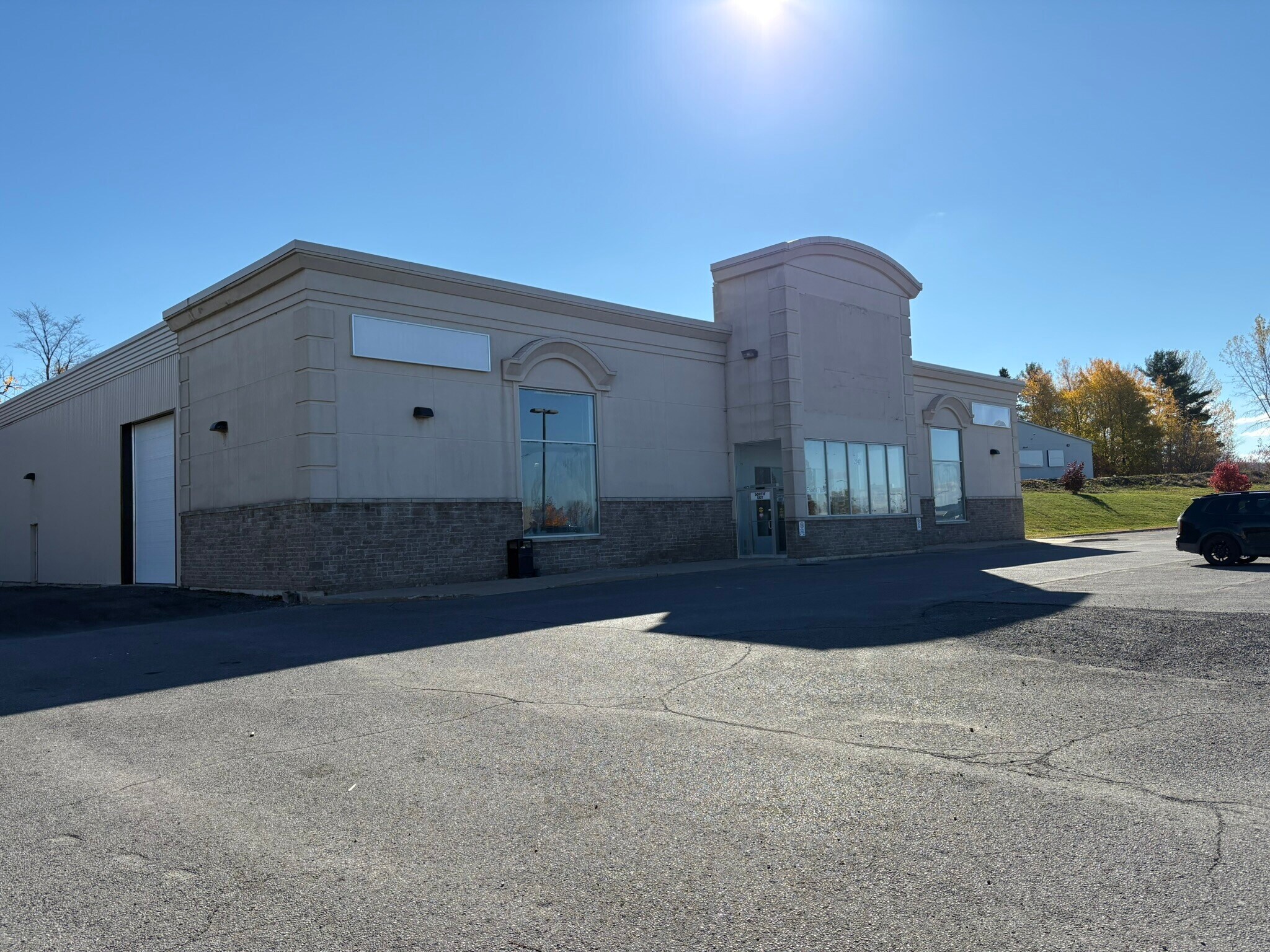 2724 Chamberland St, Rockland, ON for Rent