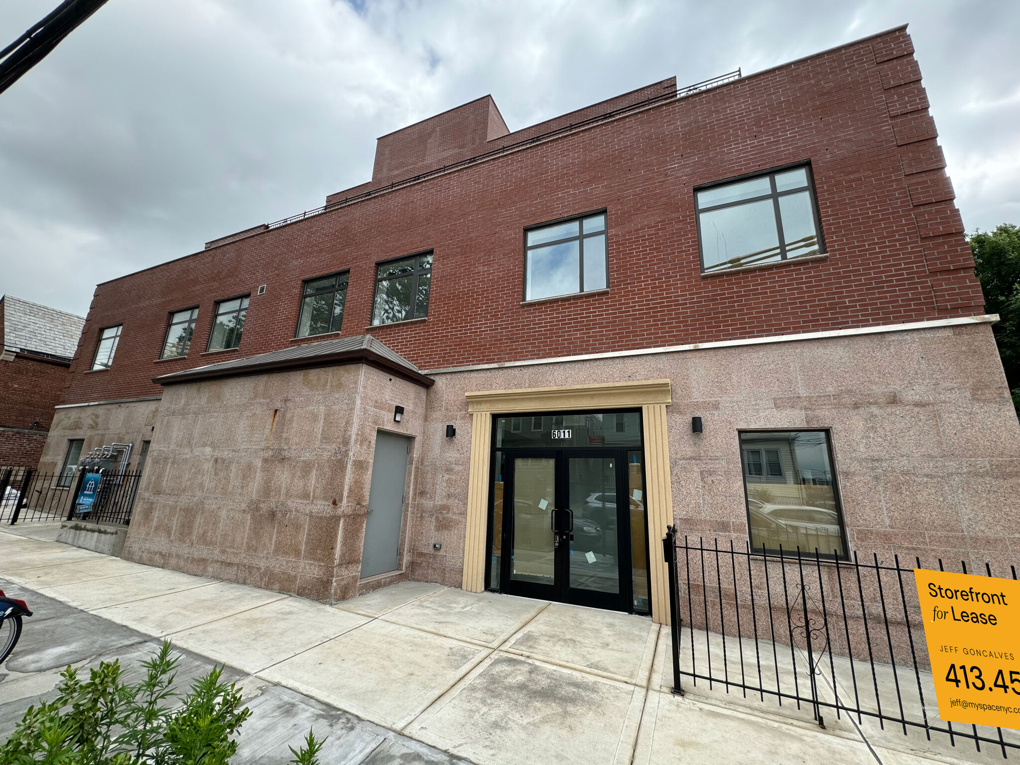 60-11 60th St, Flushing, NY for Rent