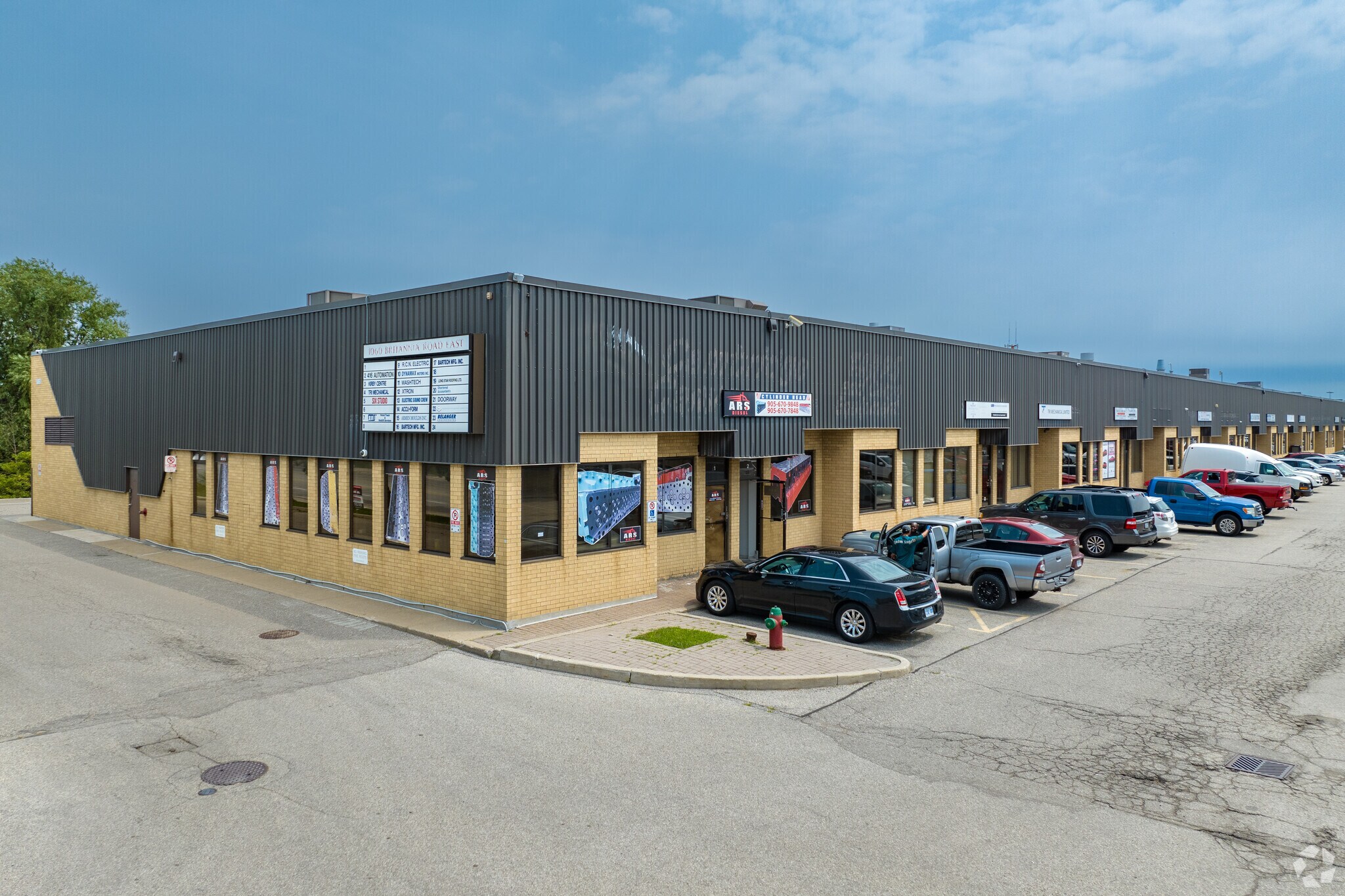 1050 Britannia Rd E, Mississauga, ON for Sale