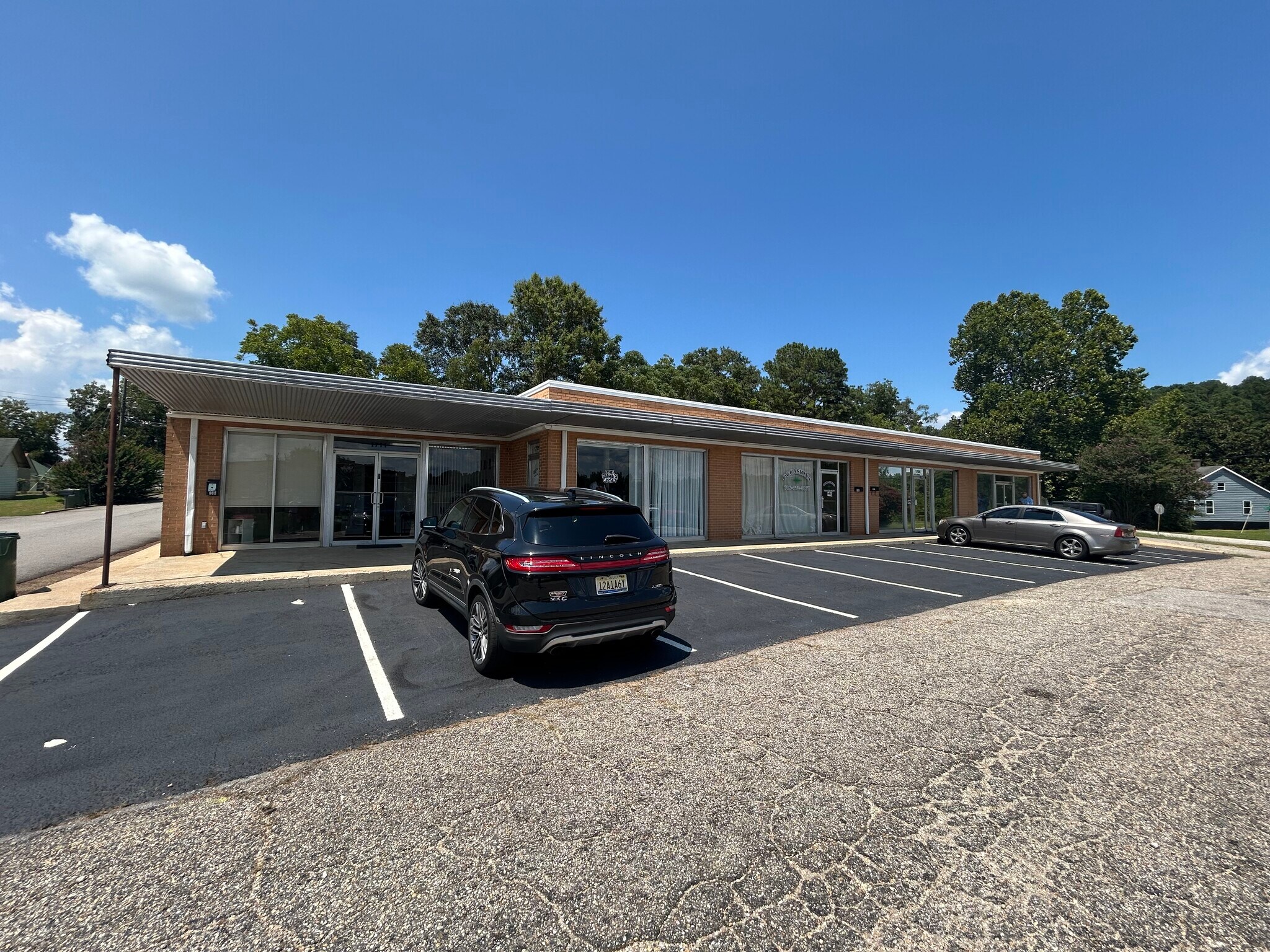 1711 59th St, Valley, AL for Sale