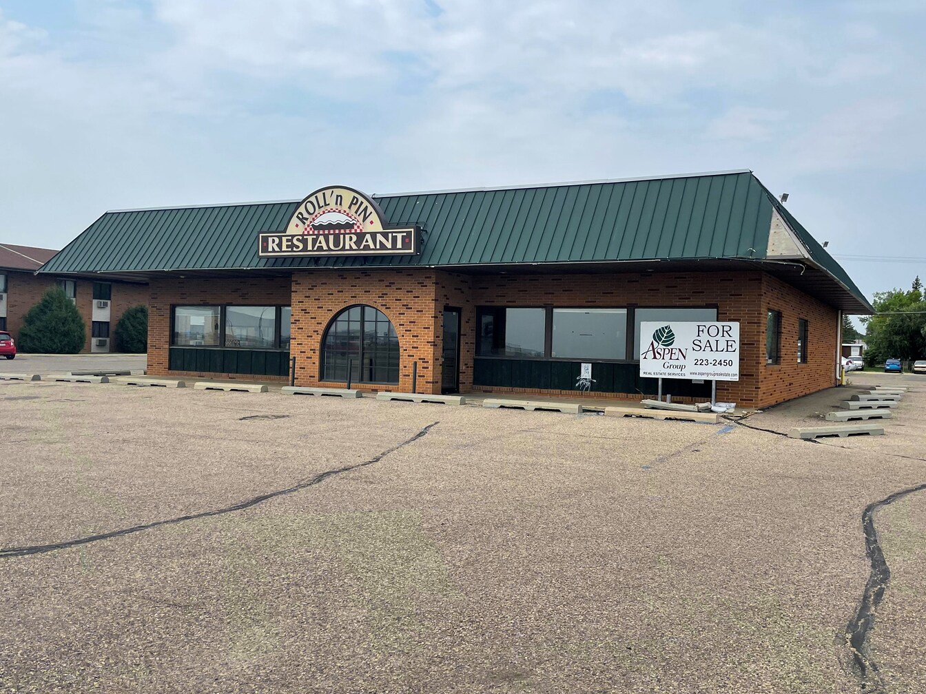 2145 N Broadway, Minot, ND for Sale