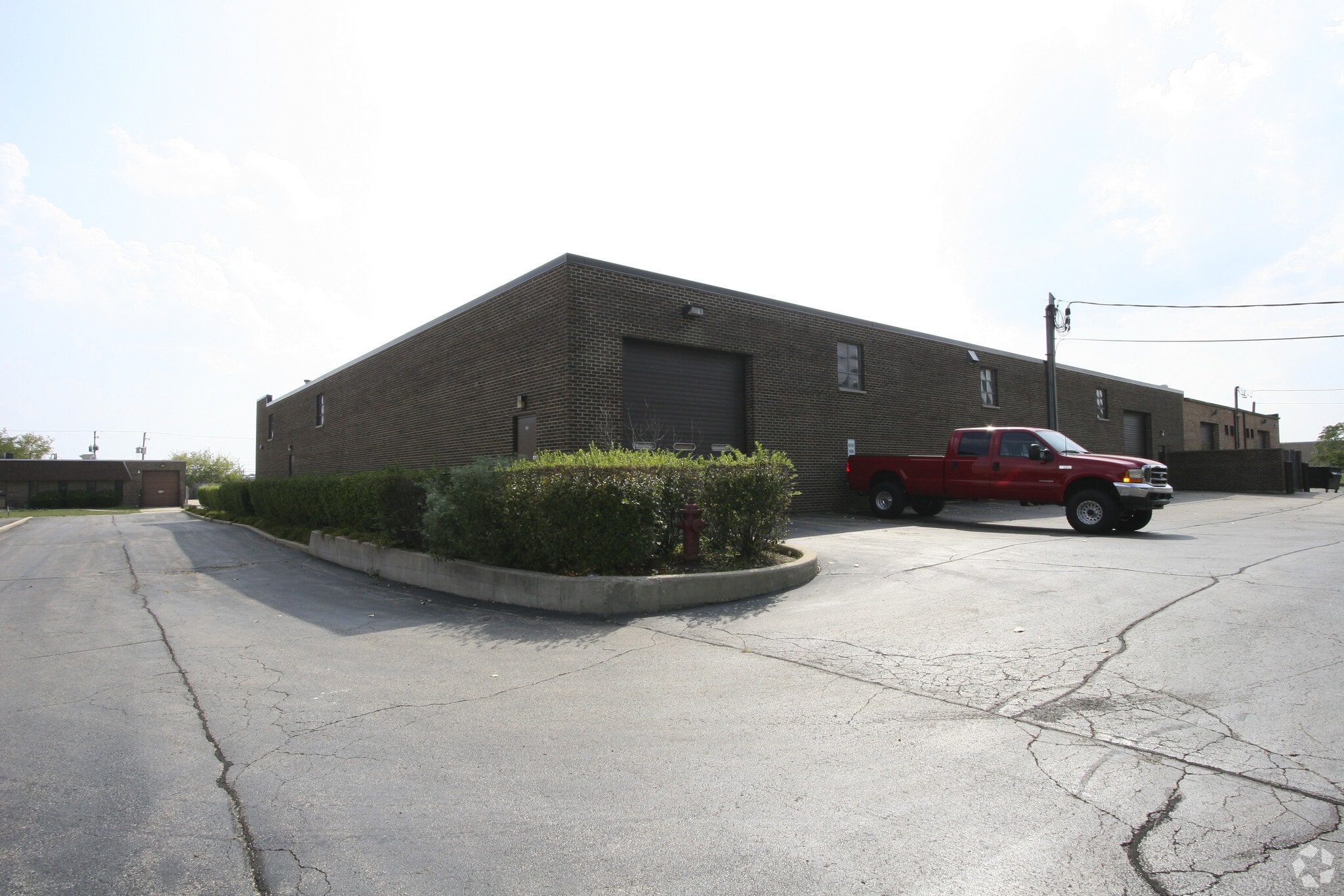 620-630 Estes Ave, Schaumburg, IL for Sale
