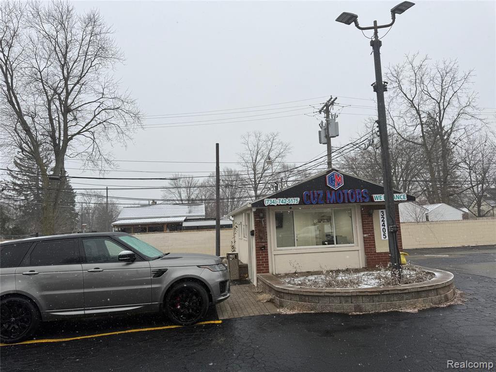 32405 Ford Rd, Garden City, MI for Sale