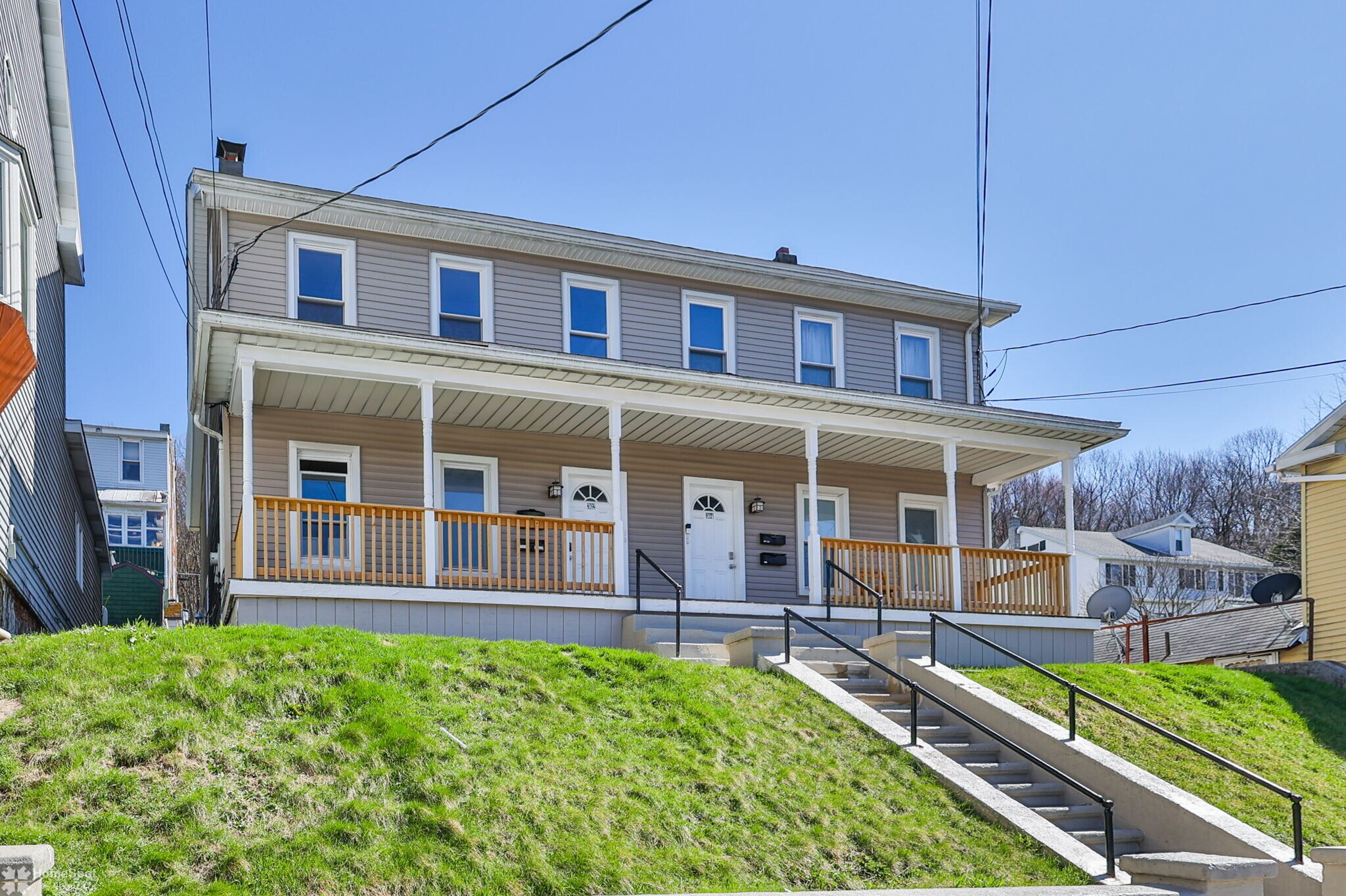 302 W Abbott St, Lansford, PA for Sale