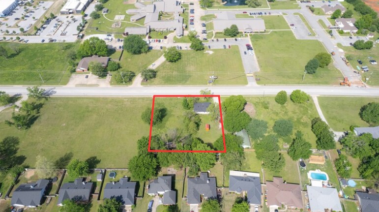 2417 48th st, Springdale, AR for Sale
