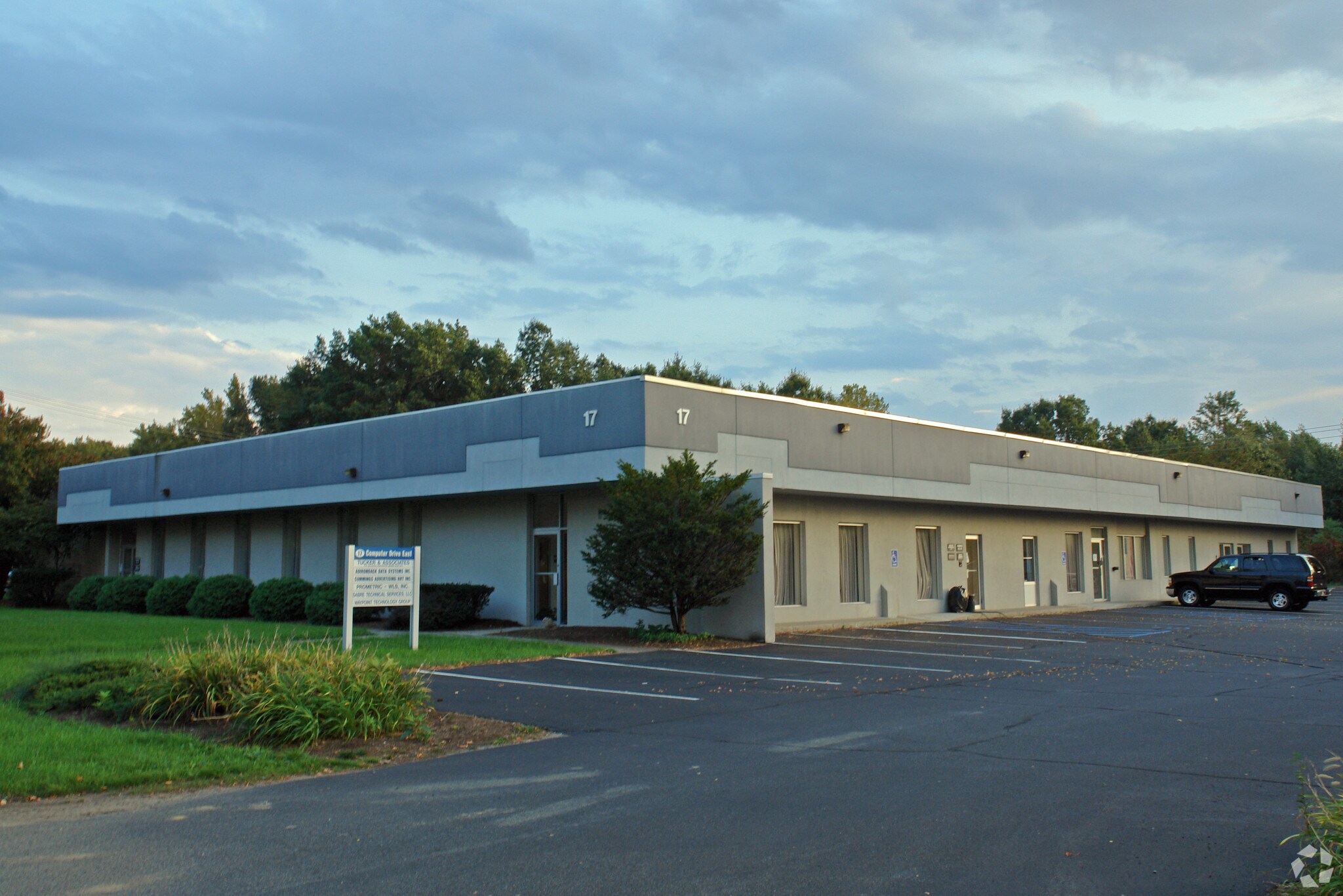 17 Computer Dr E, Colonie, NY for Rent