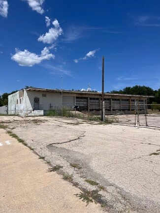 Gainesville, TX Light Distribution - 1306 I-35 Interstate Frontage 76240