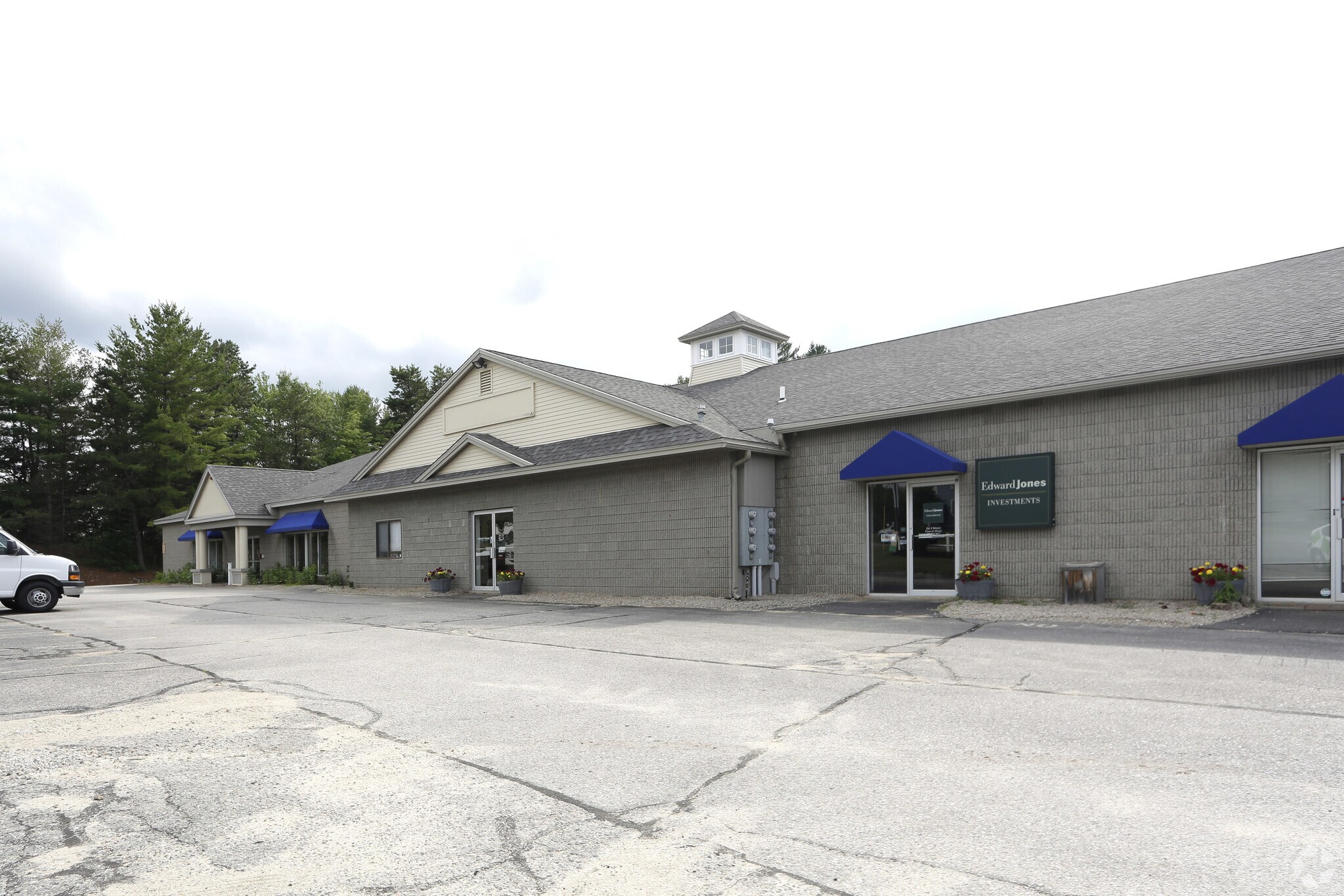 323 Gonic Rd, Rochester, NH for Rent