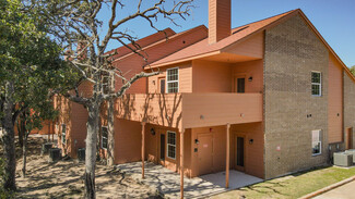 Bryan, TX Apartments - 1305 W Villa Maria Rd