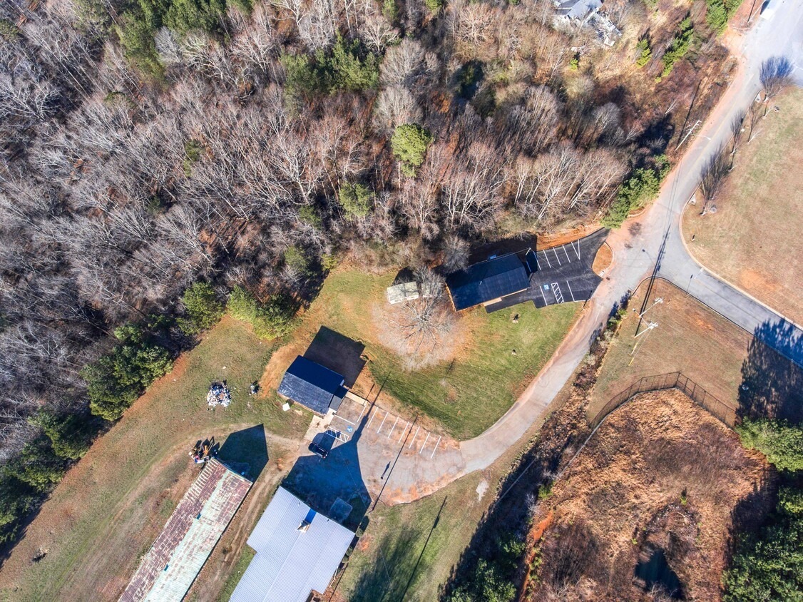 4240 Winder Hwy, Flowery Branch, GA for Sale