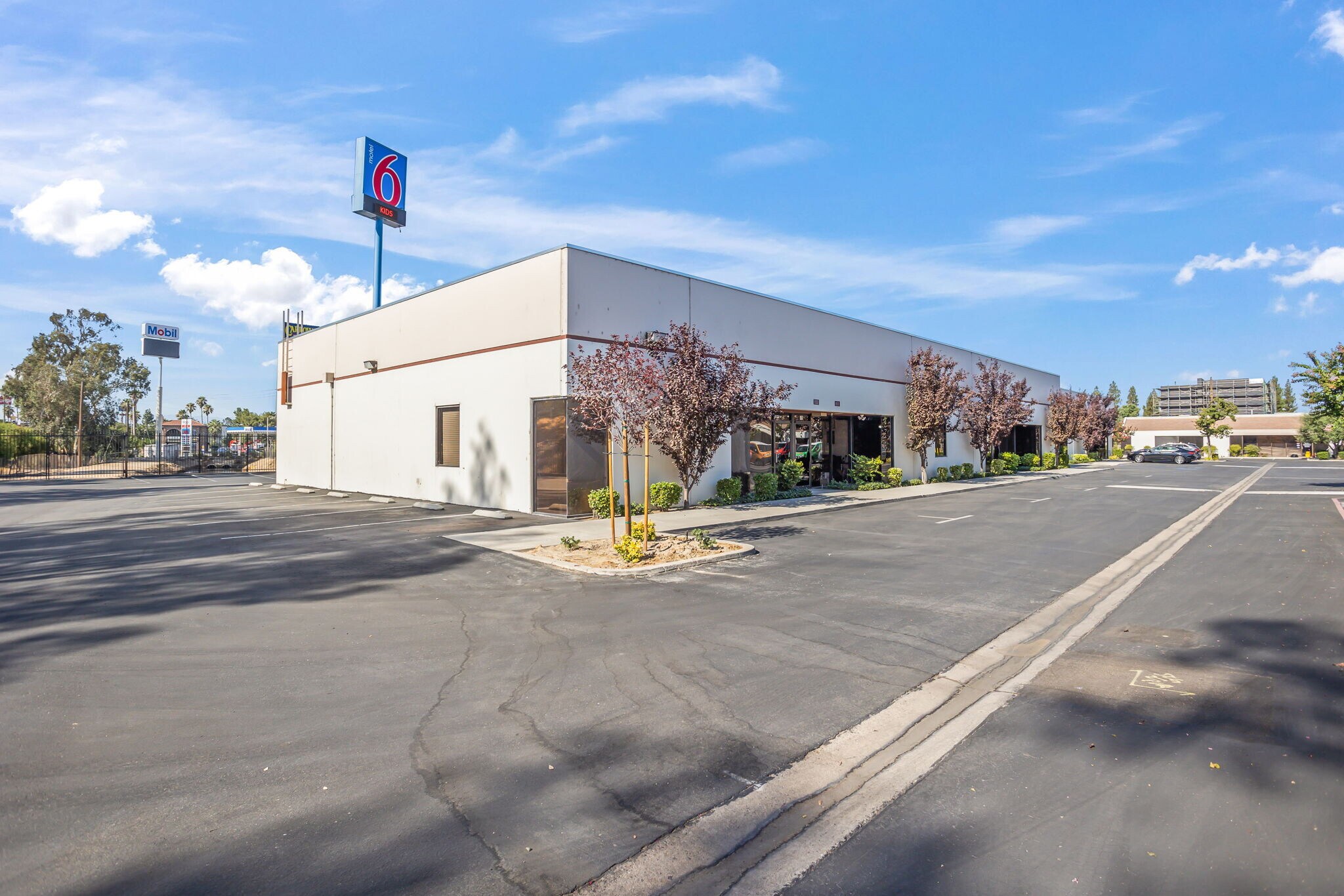 1400 Easton Dr Bakersfield, CA 93309 Flex Property for Sale on