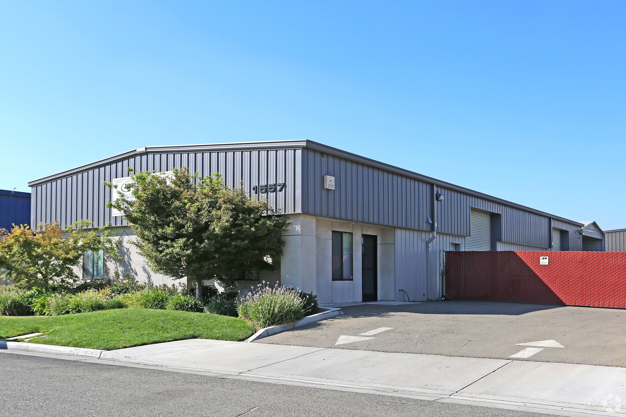 1557 N Sierra Vista Ave, Fresno, CA for Rent
