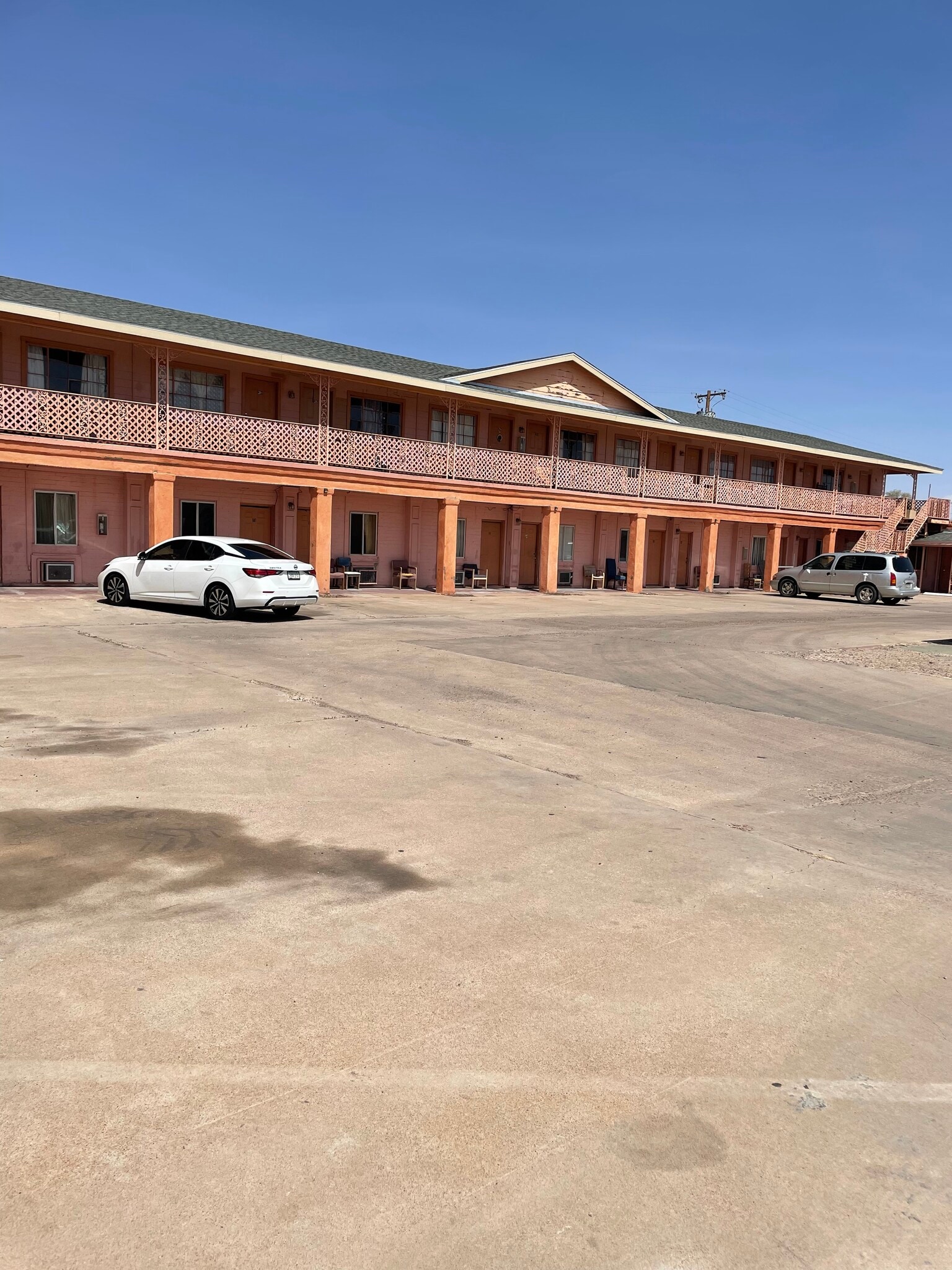 612 W Hopi Dr, Holbrook, AZ for Sale